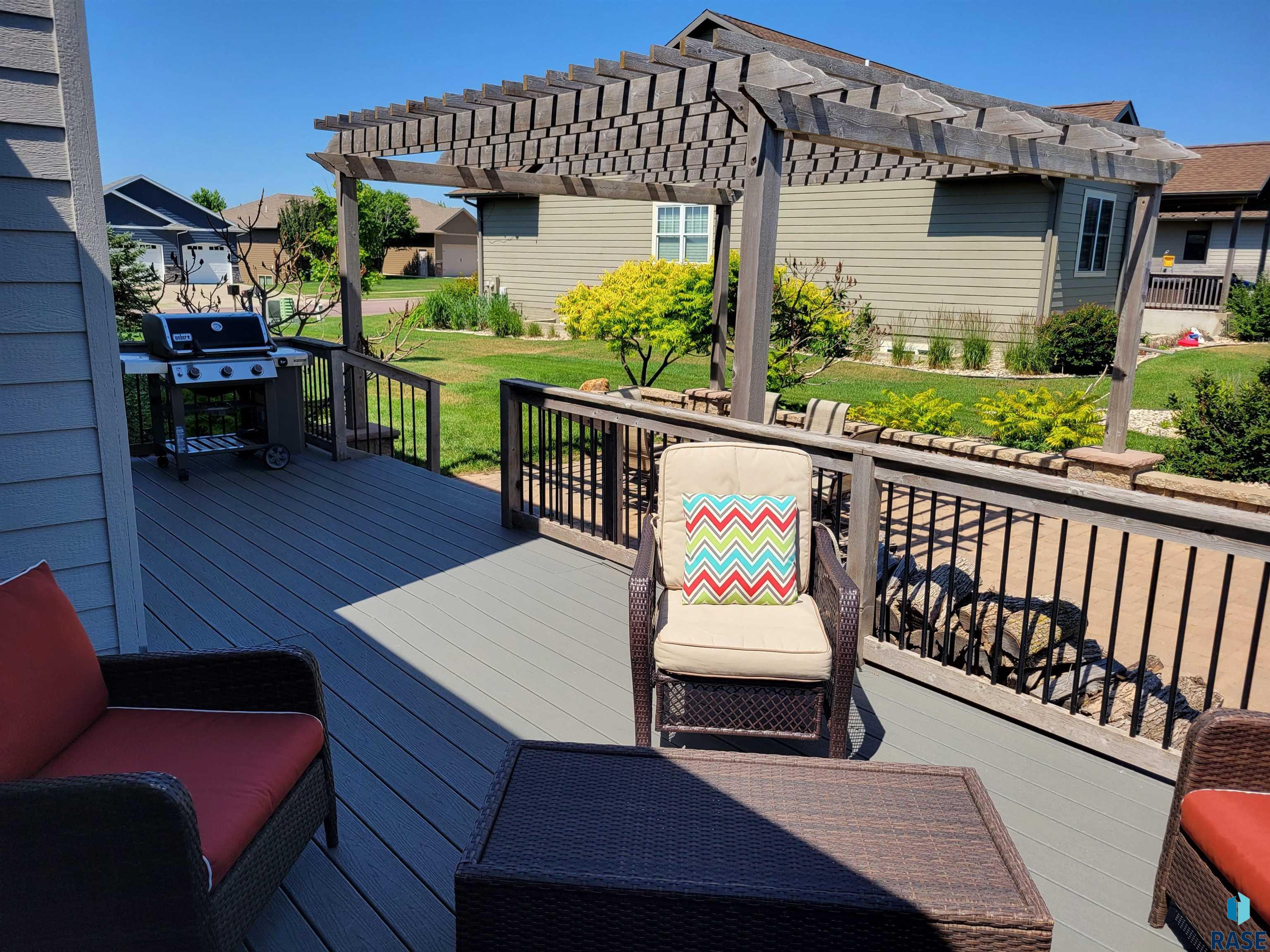 8009 S Red Hill Cir