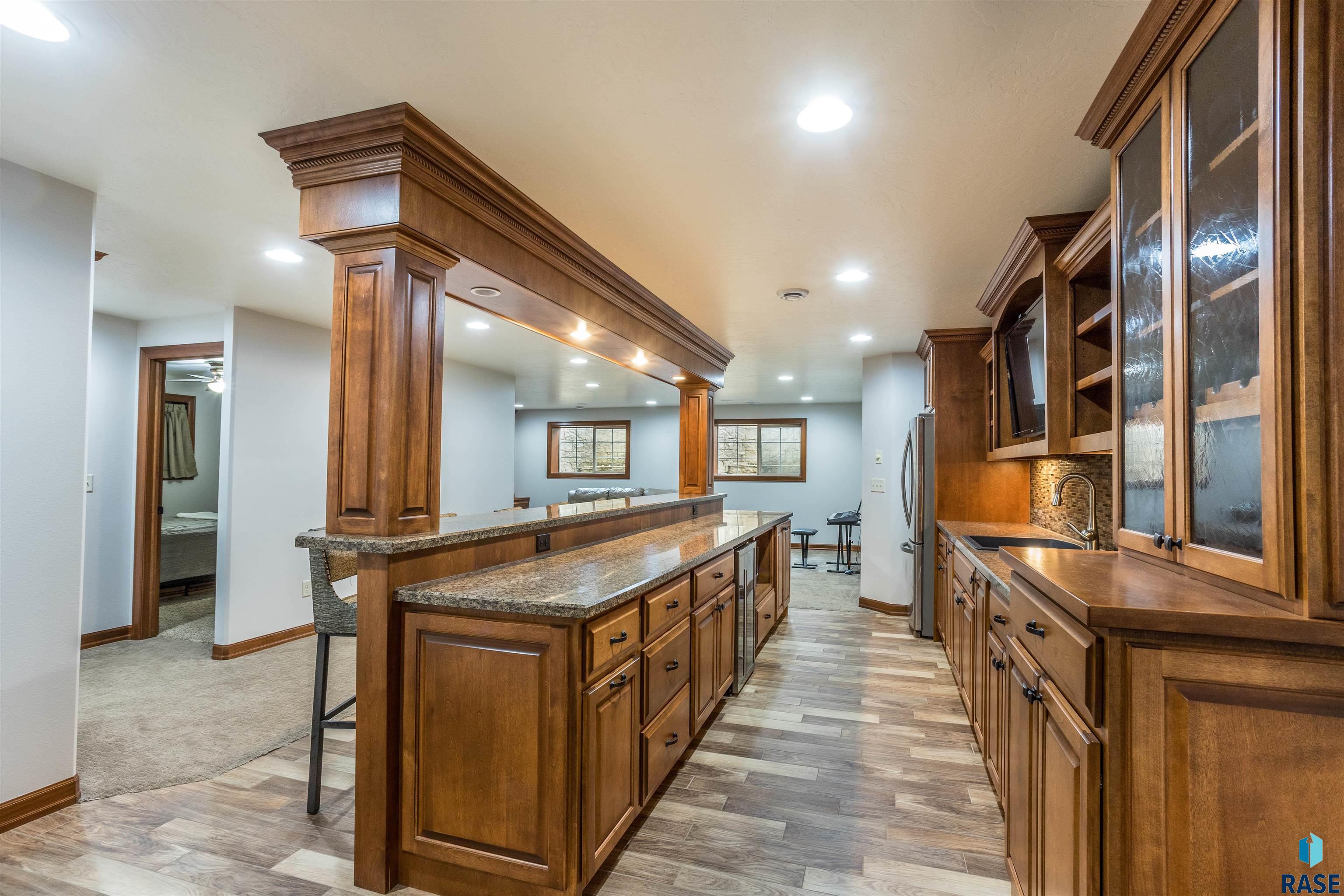 8009 S Red Hill Cir