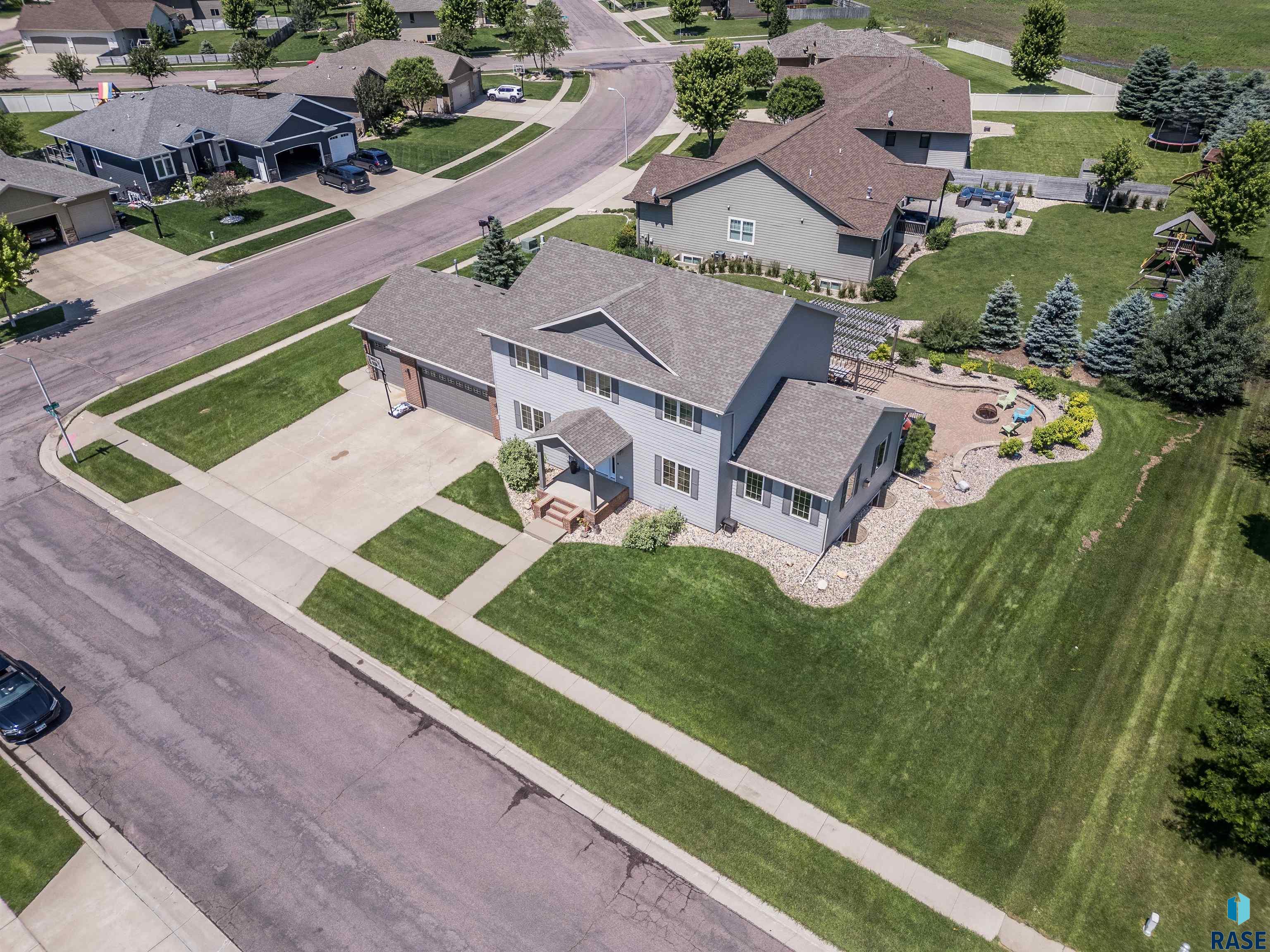 8009 S Red Hill Cir