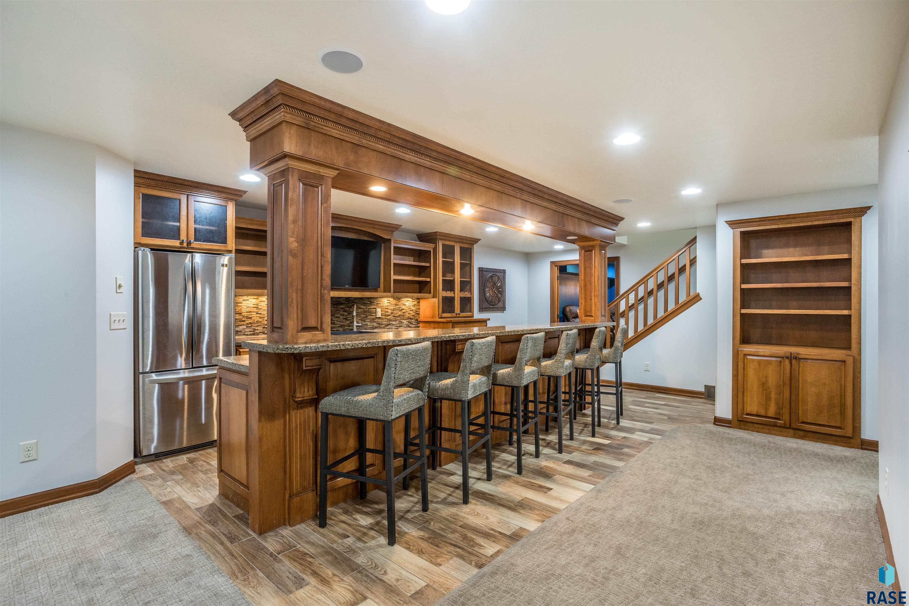 8009 S Red Hill Cir