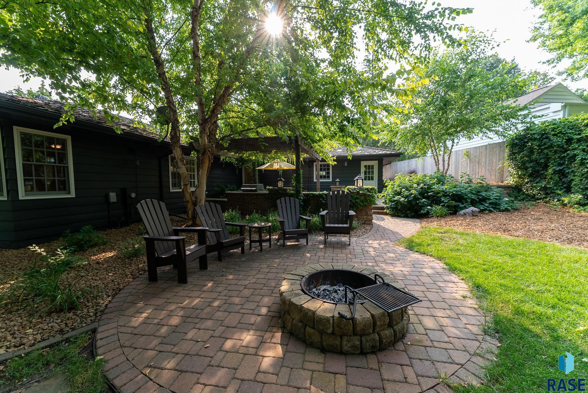 2518 S Clarkway Dr