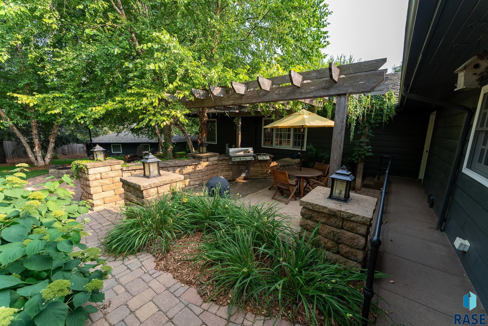2518 S Clarkway Dr