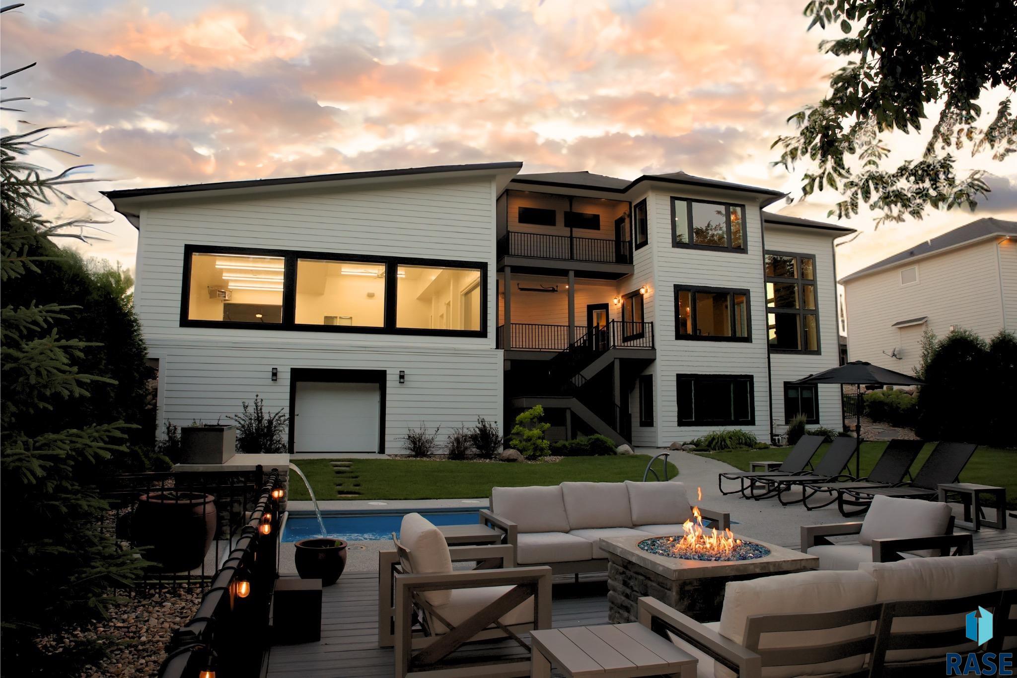 1400 S Scarlet Oak Trl