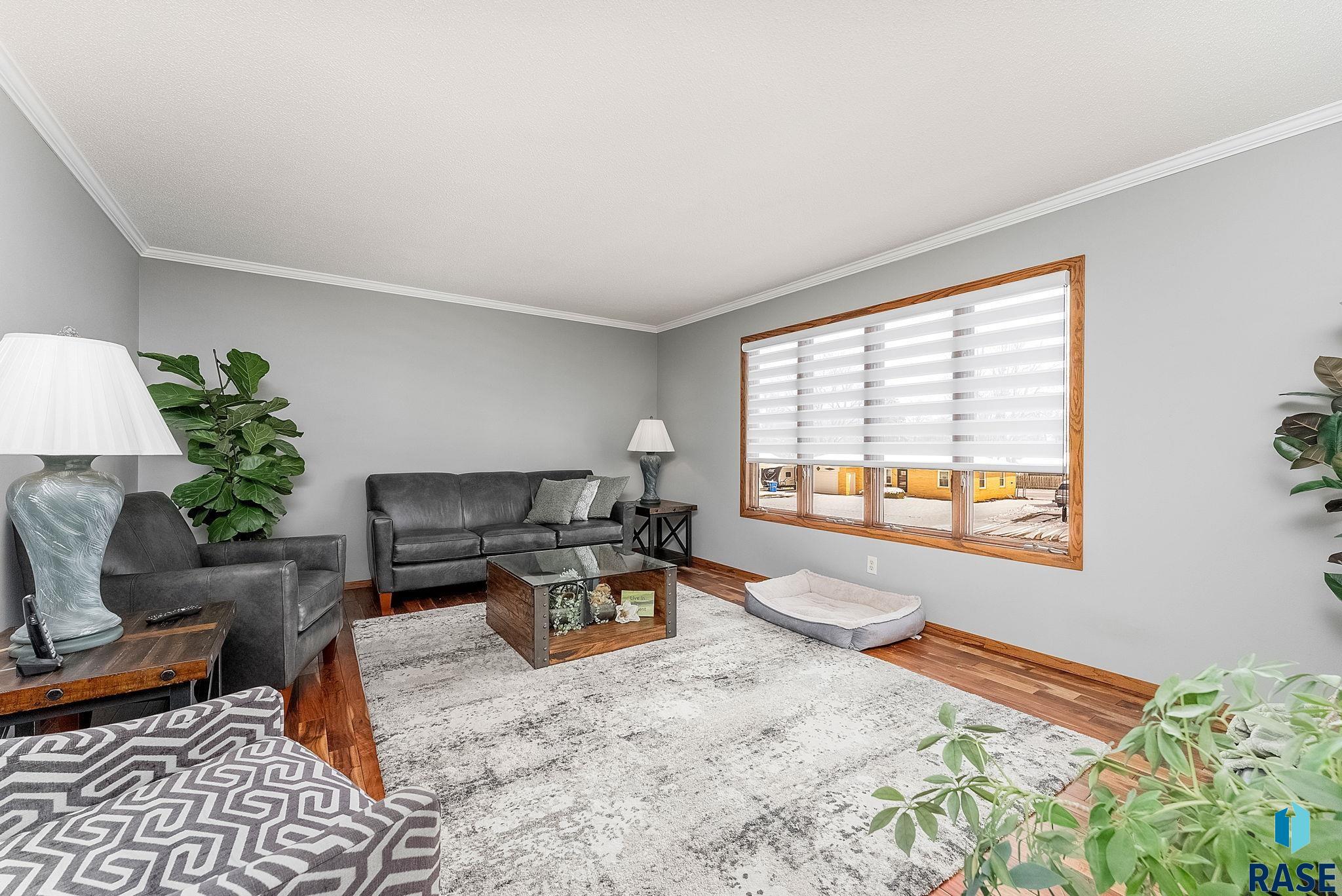 1401 S Gordon Dr