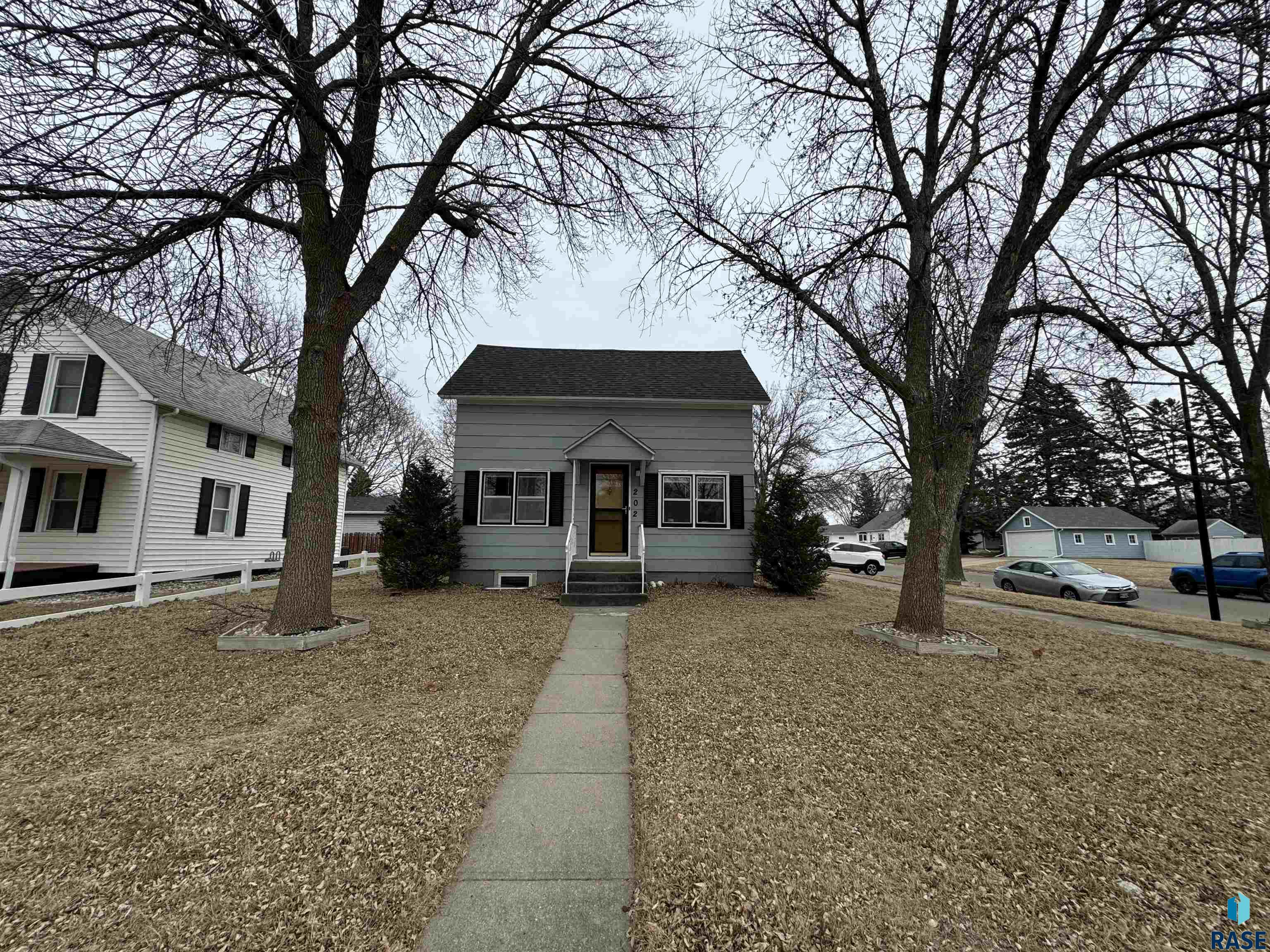 202 13th Ave