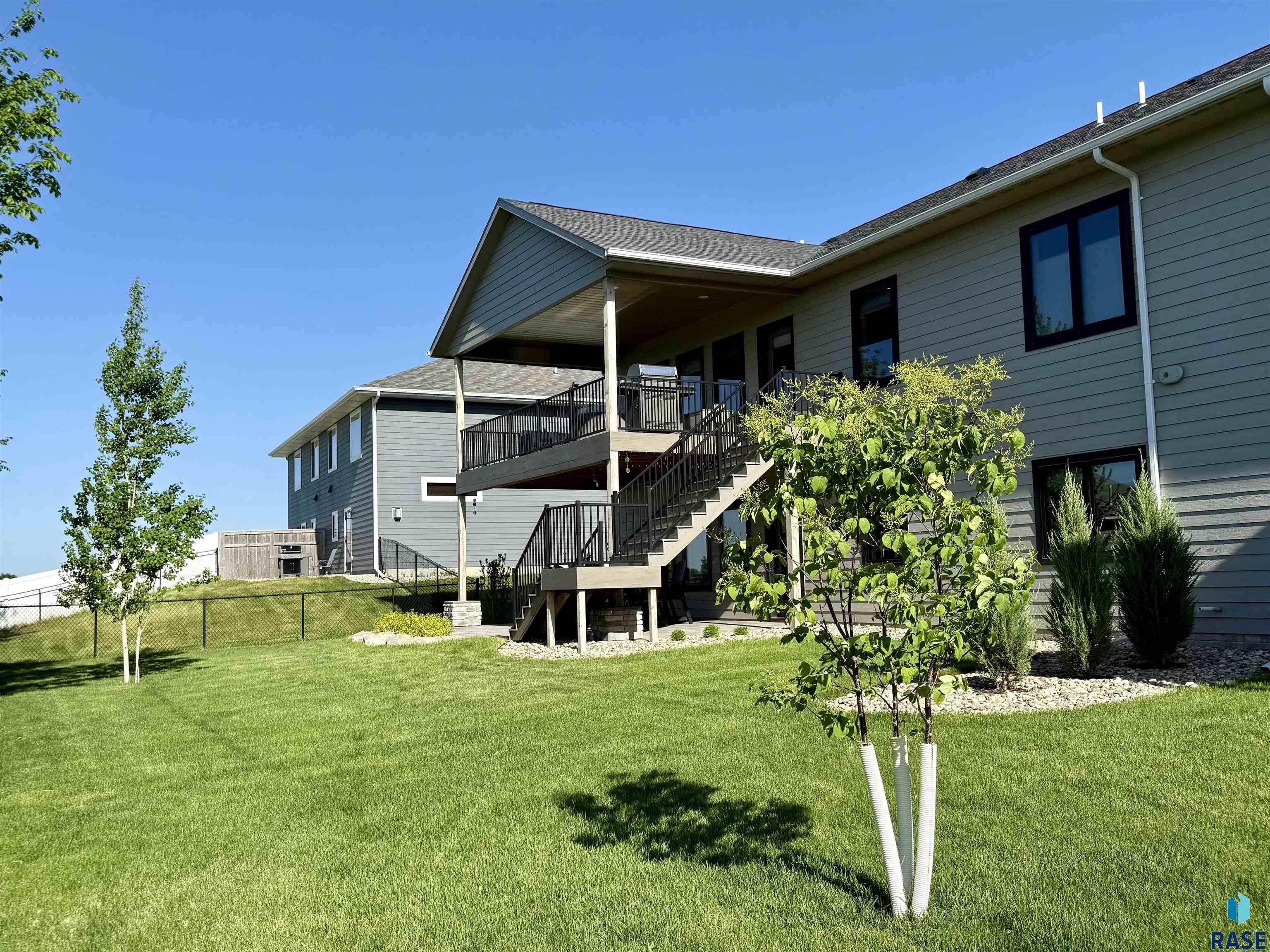 2719 W Oak Hill Dr