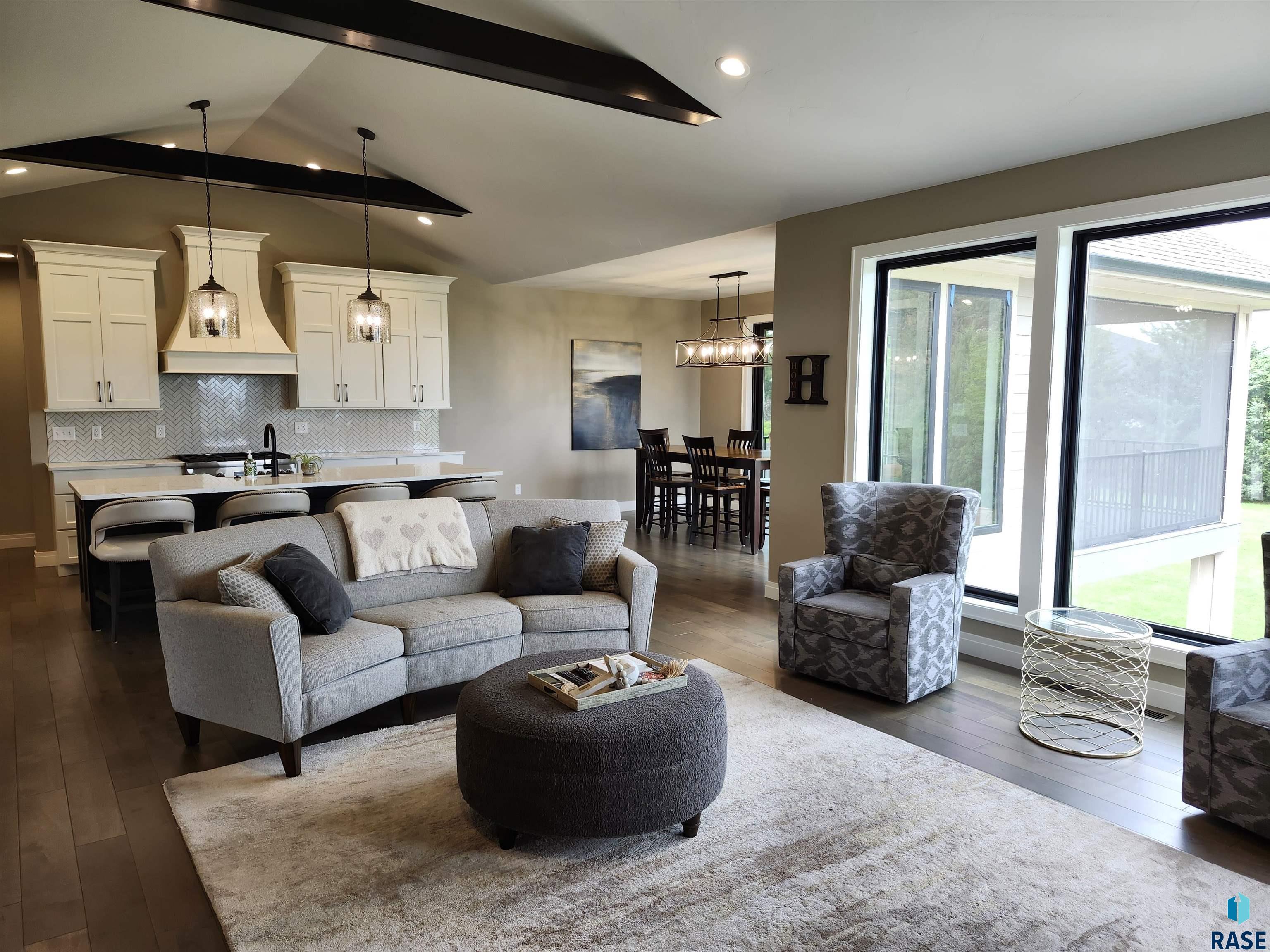 2509 W Oak Hill Dr