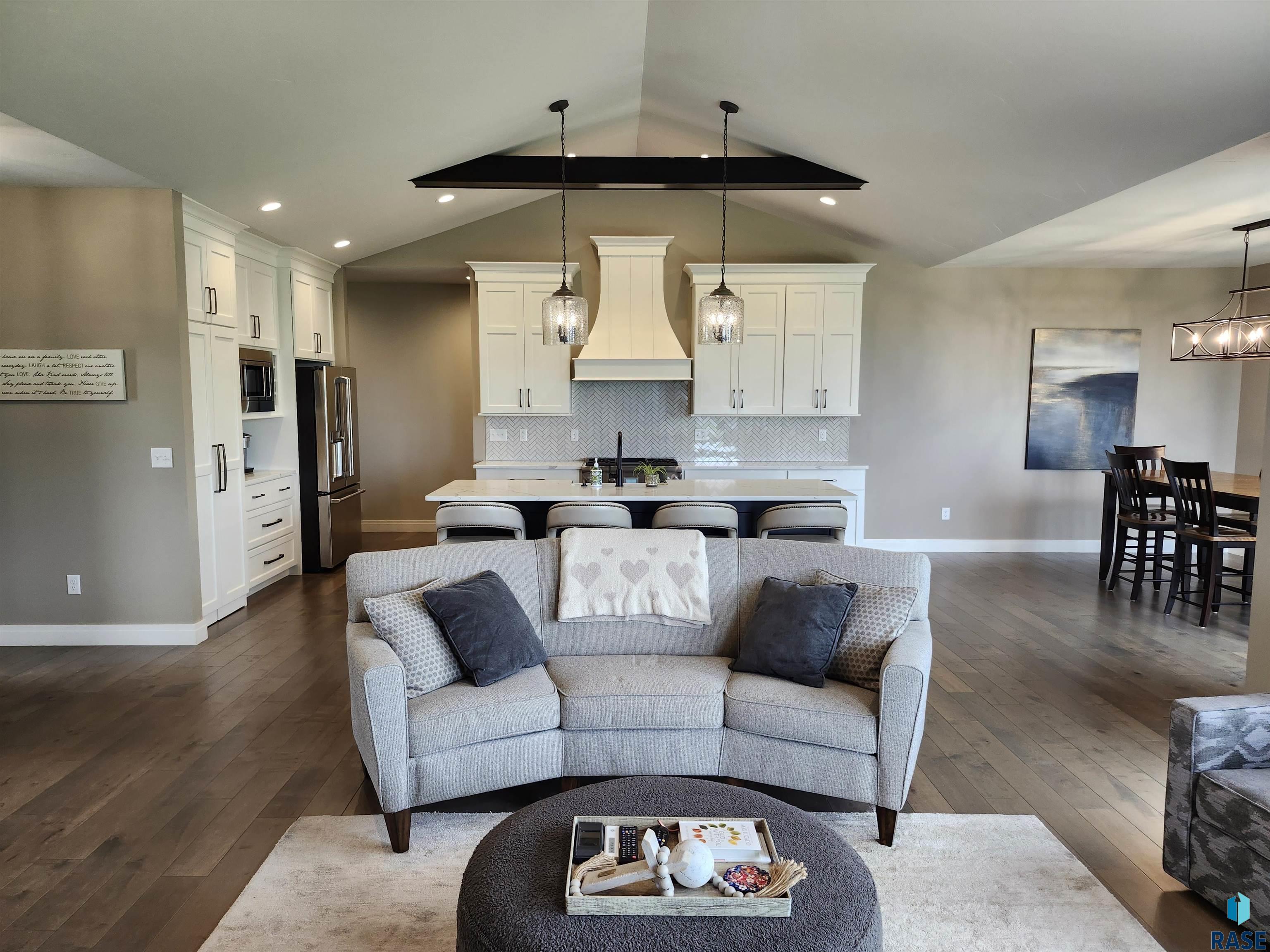 2509 W Oak Hill Dr