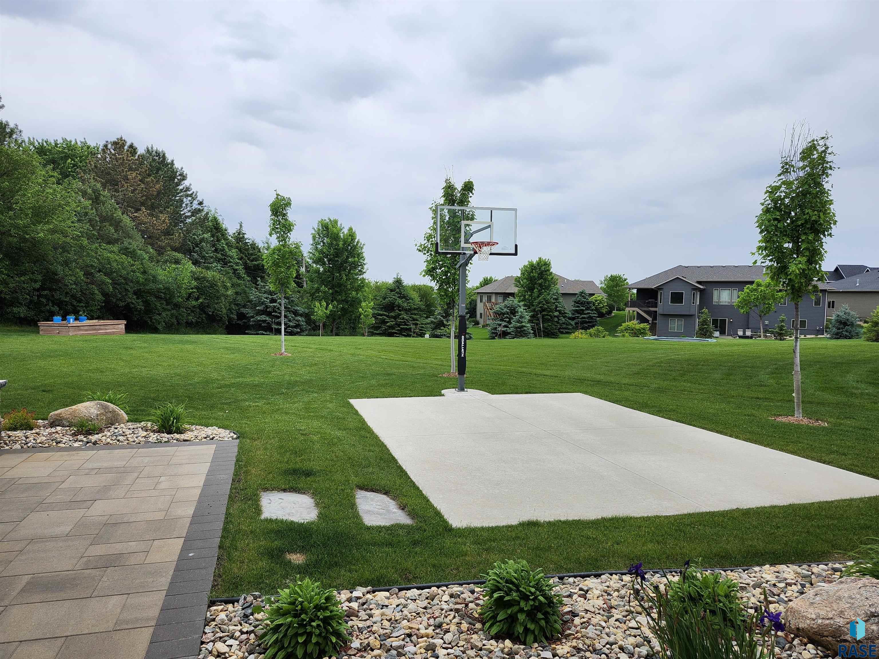 2509 W Oak Hill Dr