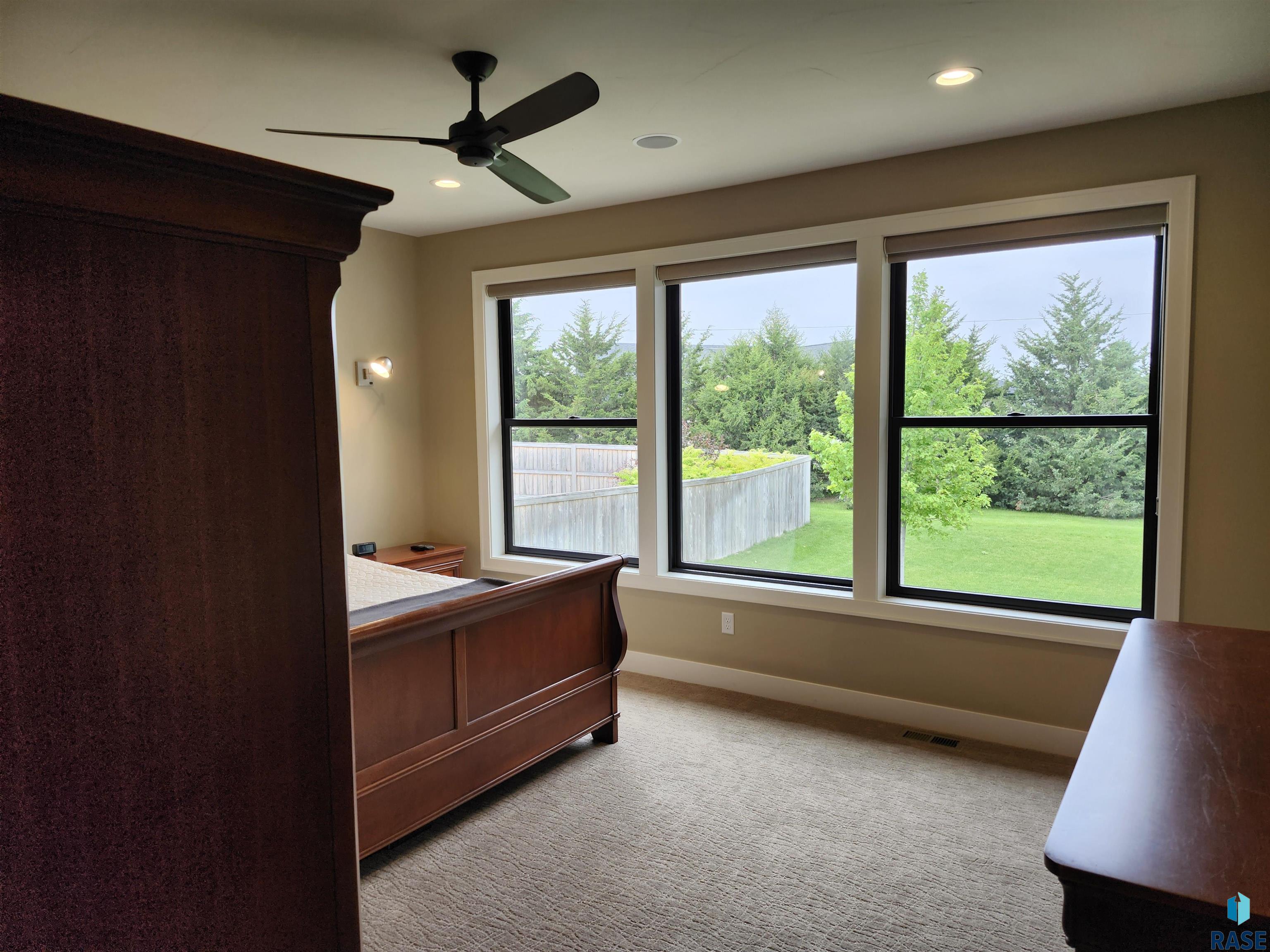 2509 W Oak Hill Dr