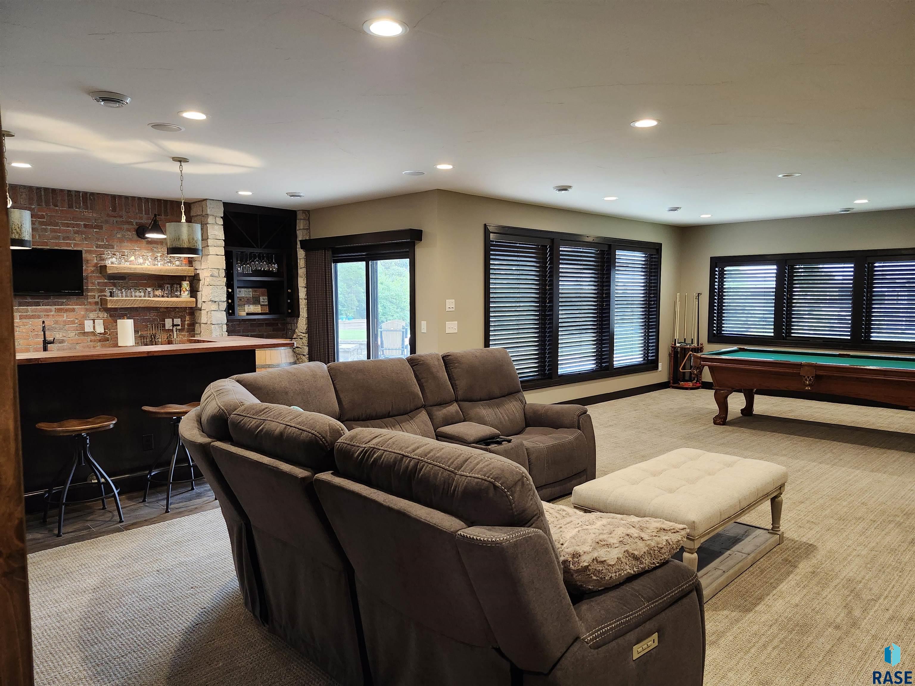 2509 W Oak Hill Dr