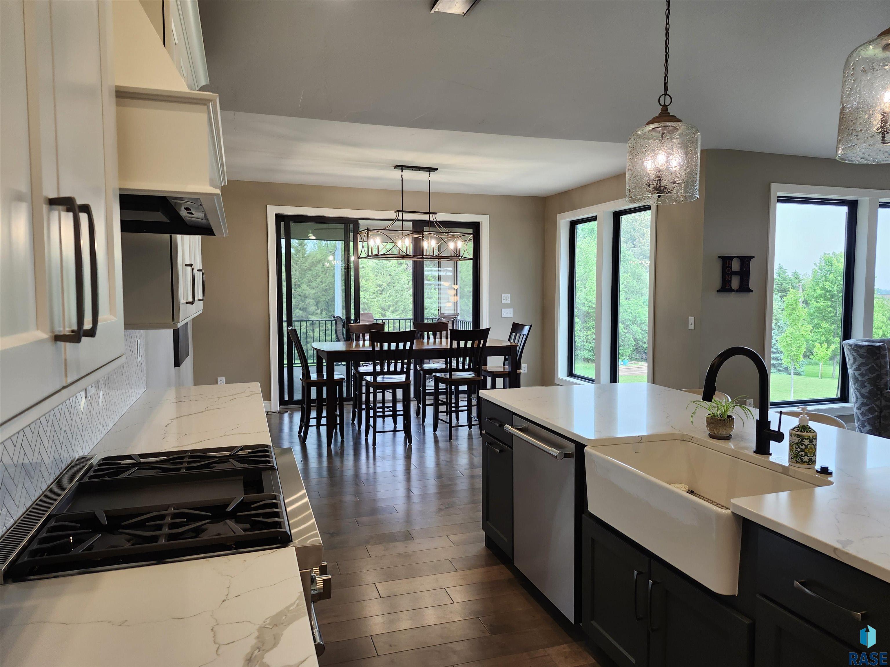 2509 W Oak Hill Dr