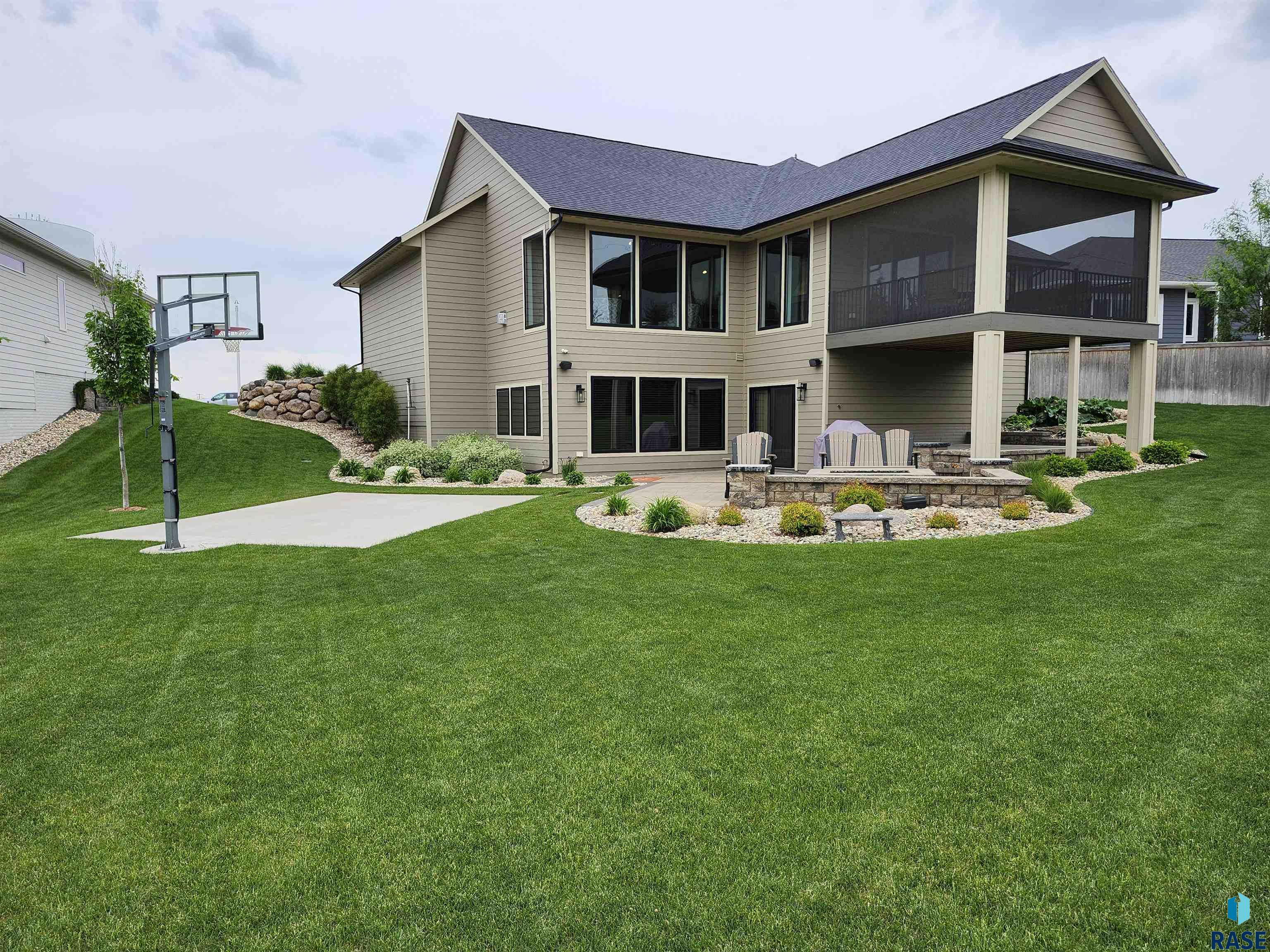 2509 W Oak Hill Dr