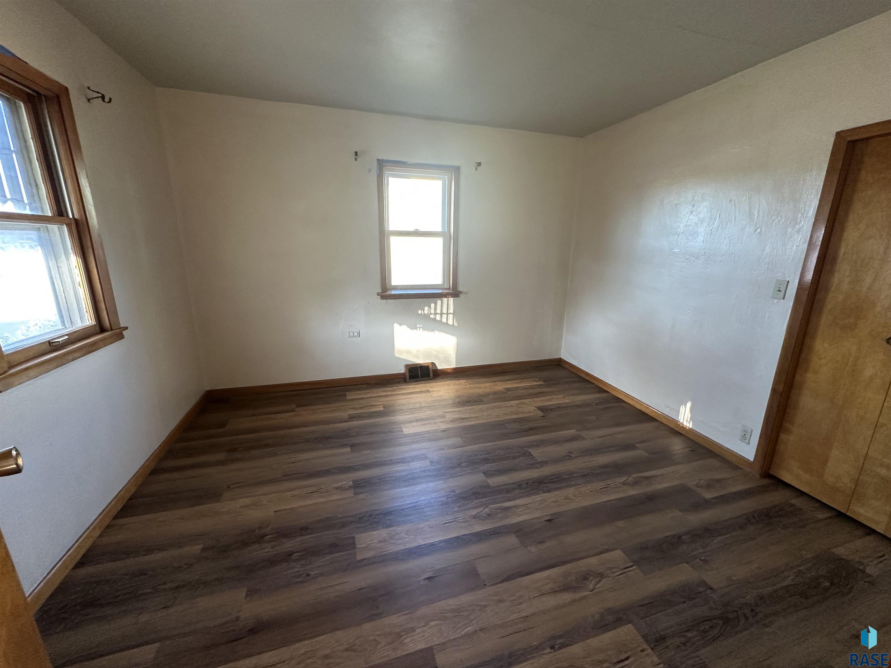 420 S Egan Ave