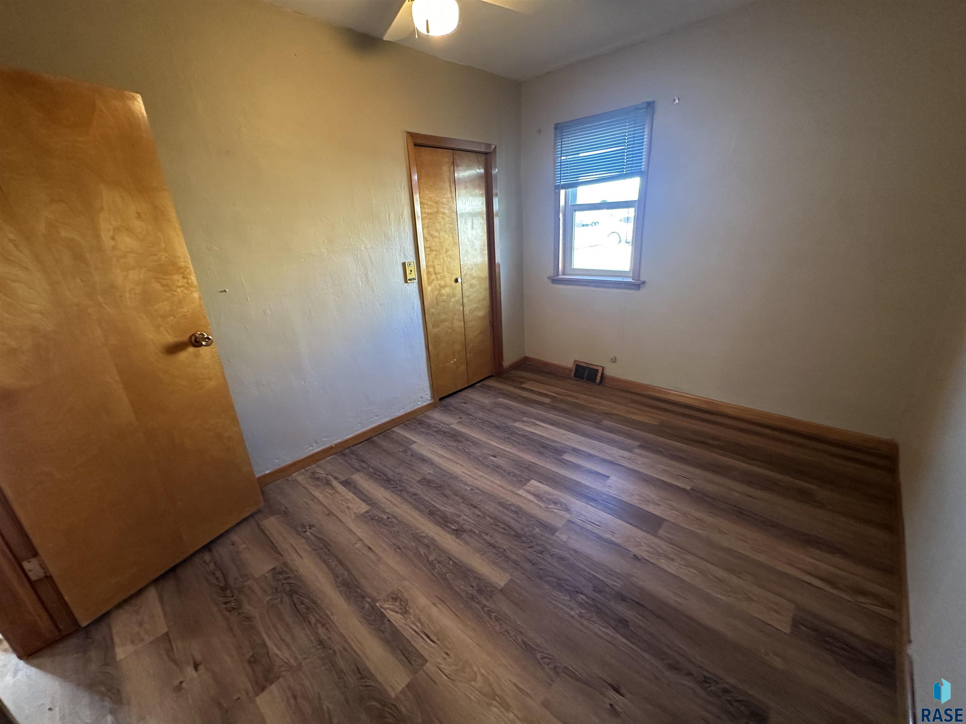 420 S Egan Ave