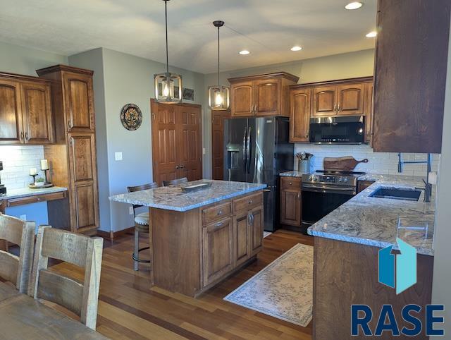 8128 S Grass Creek Dr