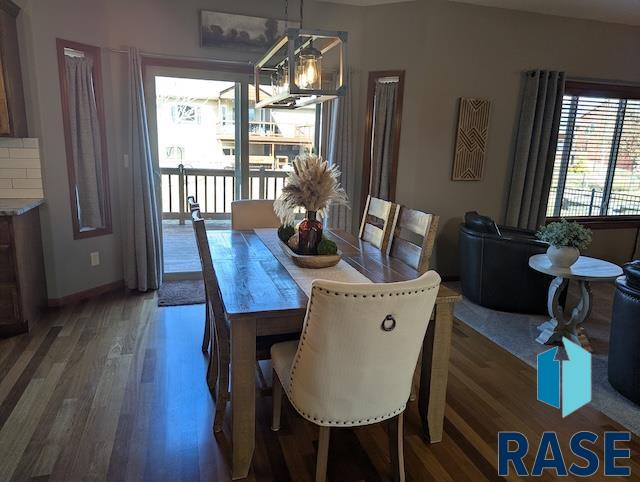 8128 S Grass Creek Dr