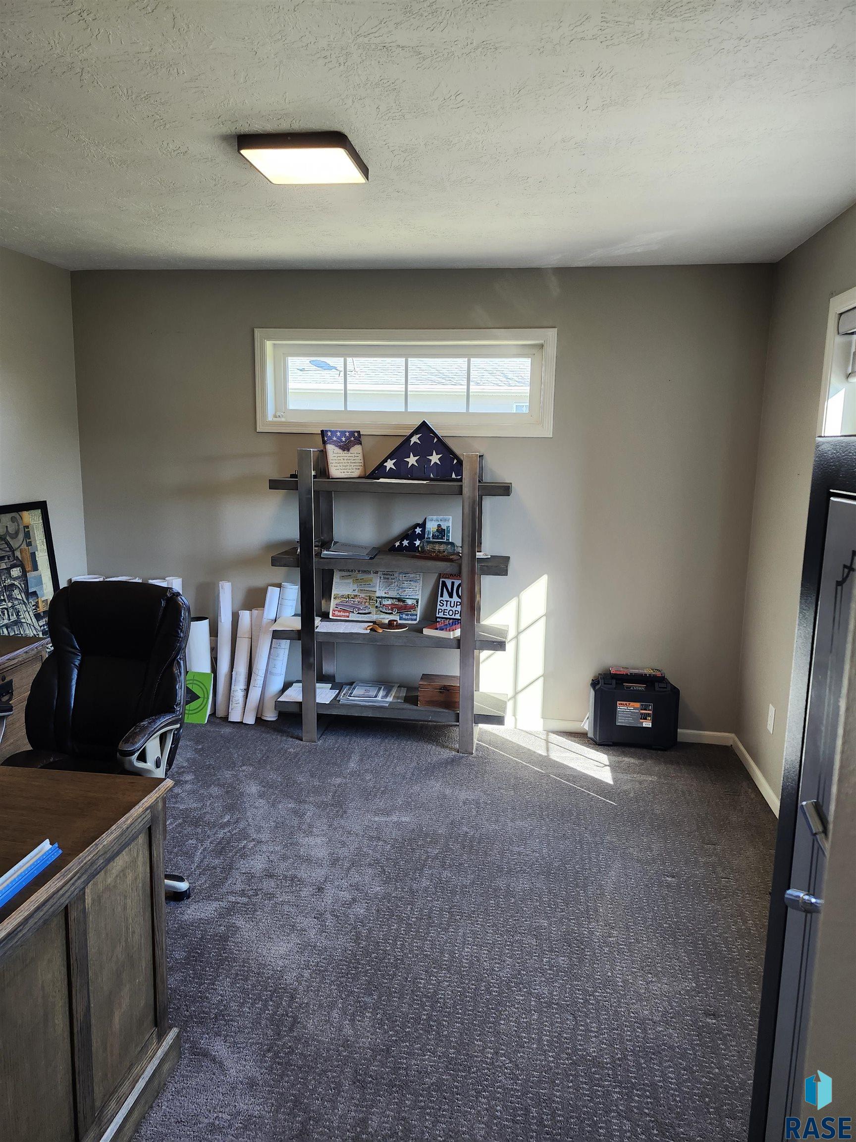 6404 Audie Dr