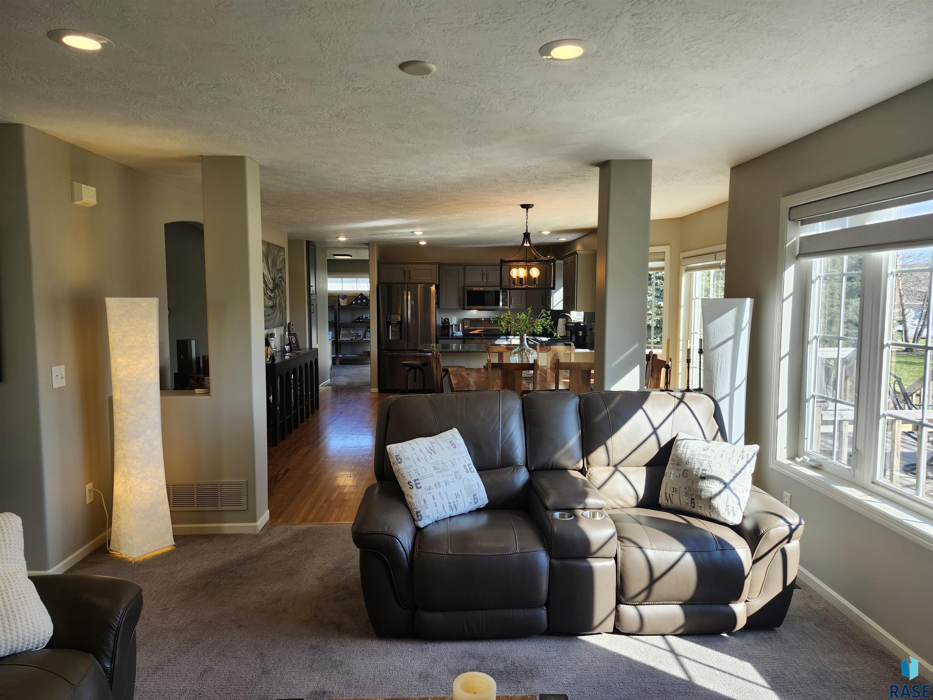 6404 Audie Dr