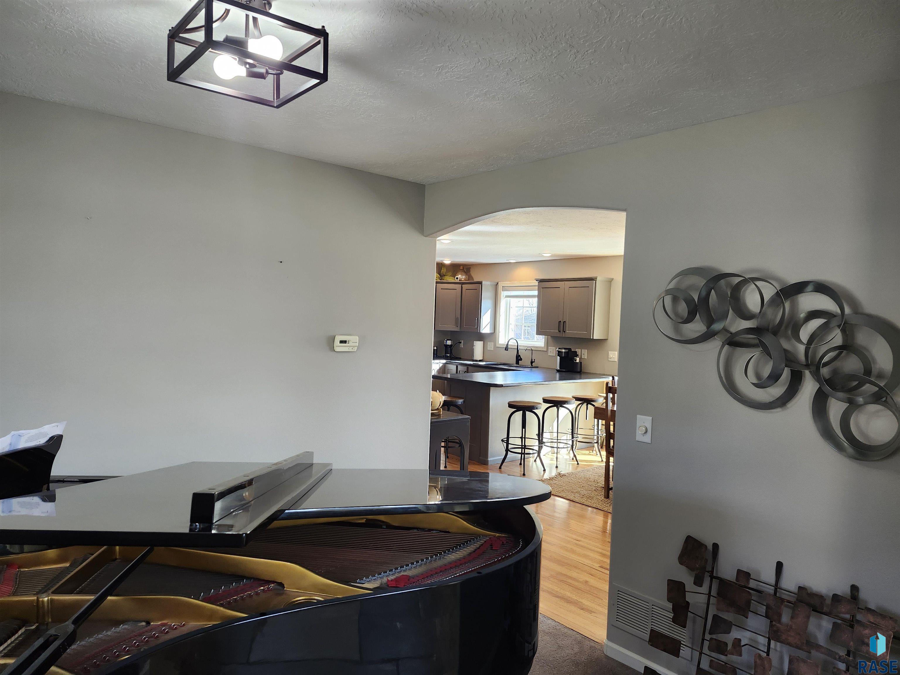 6404 Audie Dr