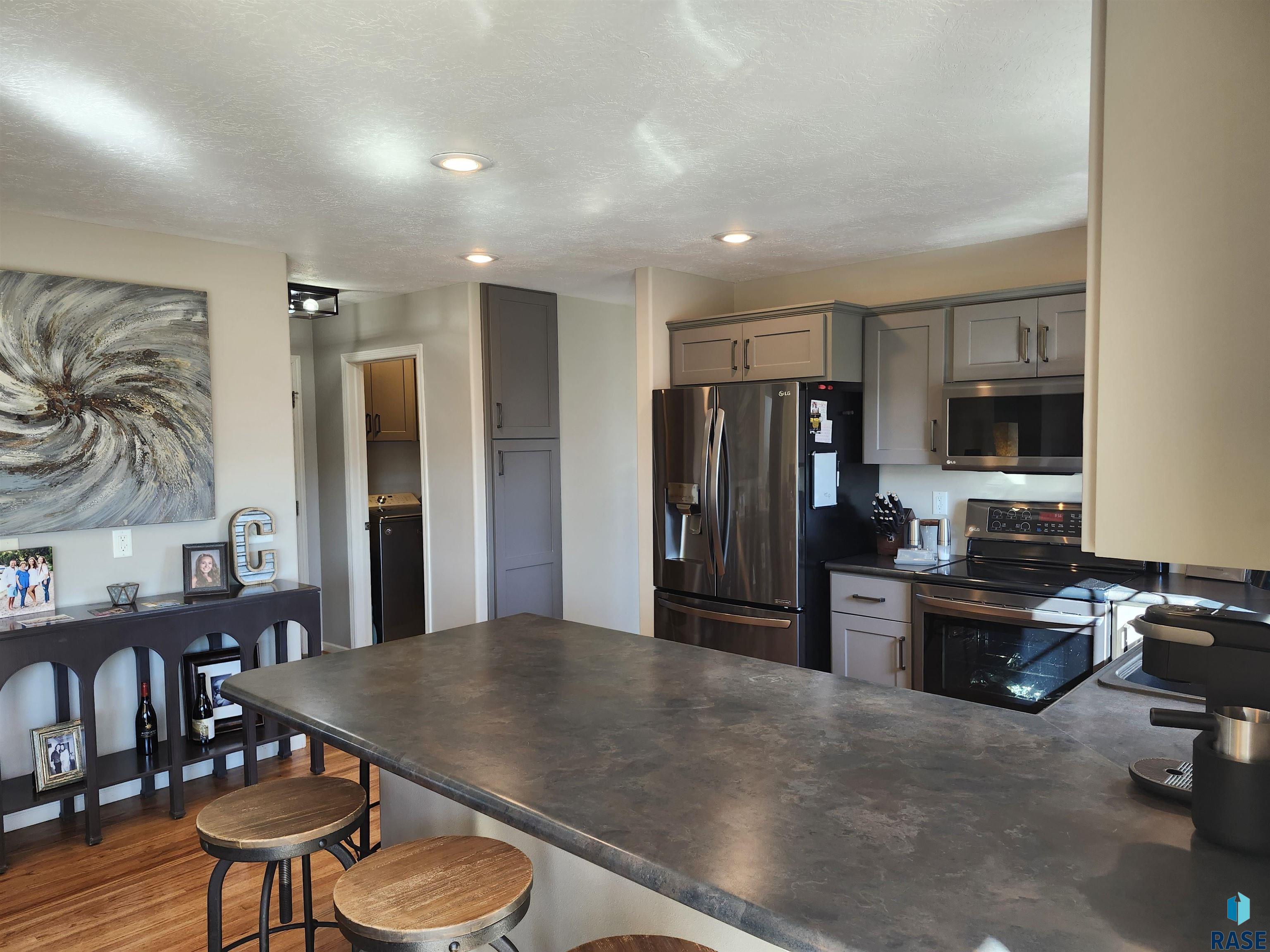 6404 Audie Dr