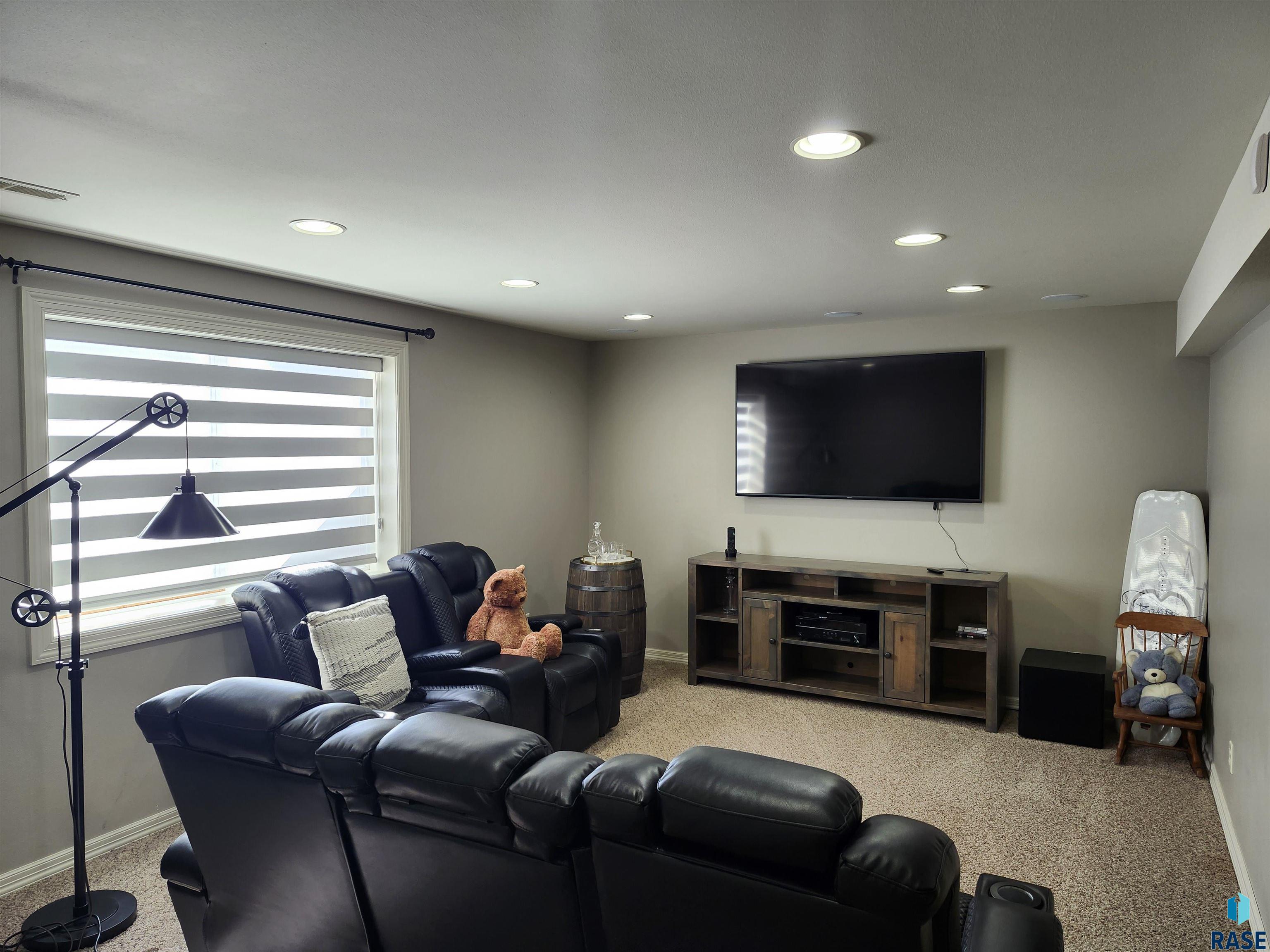 6404 Audie Dr
