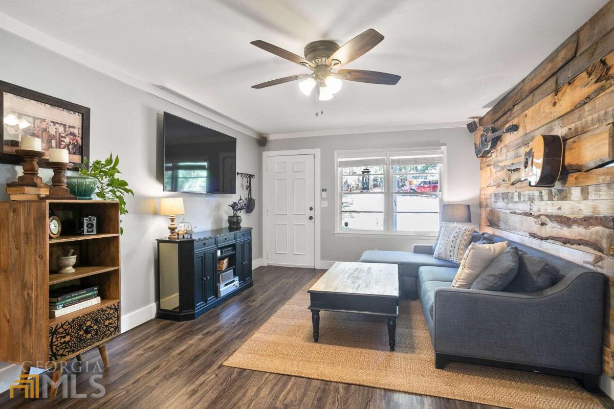54 Dewey Lane SE