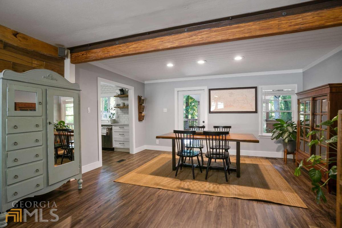 54 Dewey Lane SE