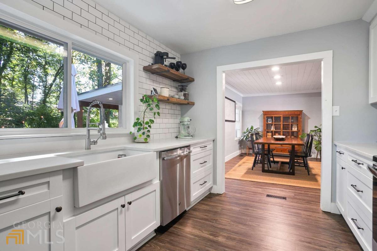 54 Dewey Lane SE