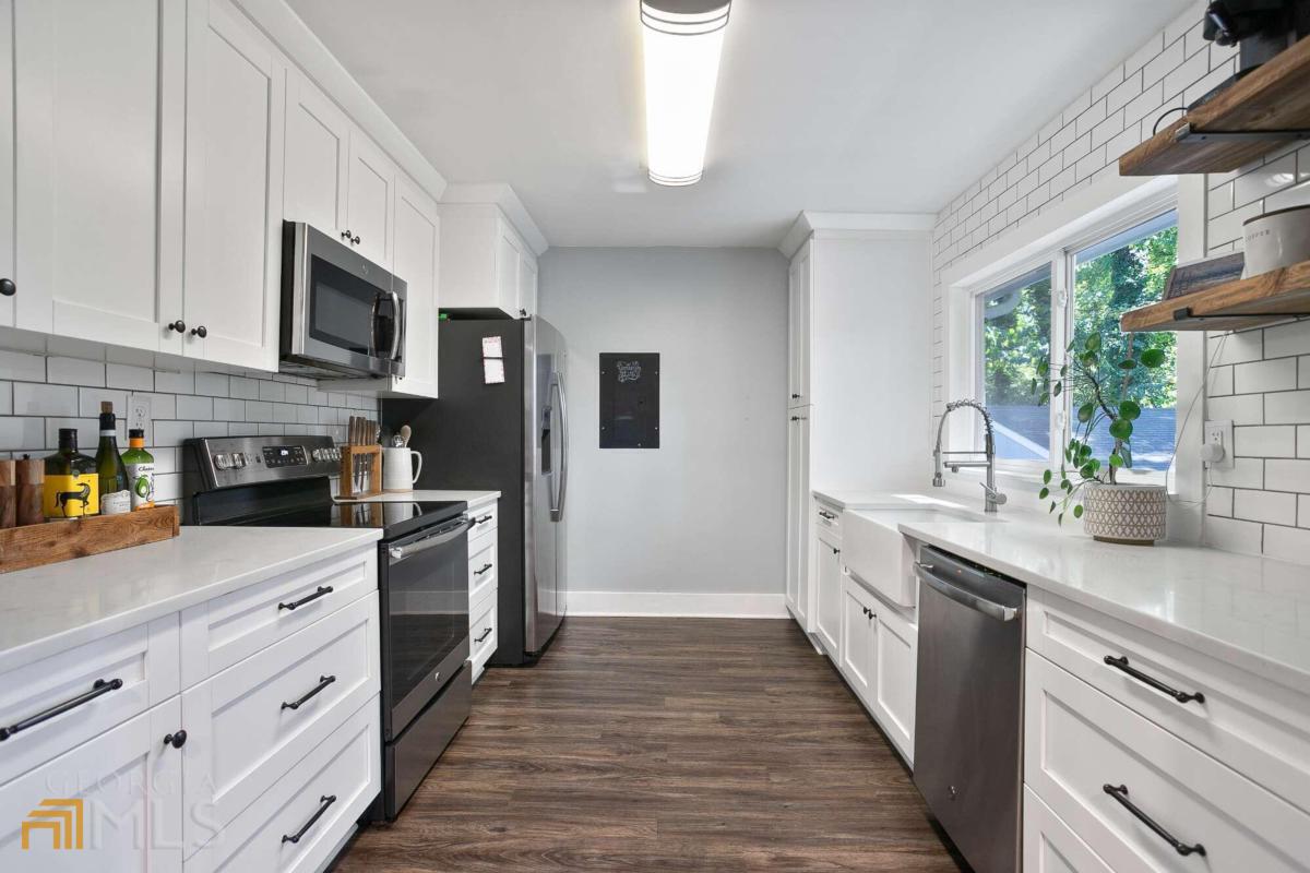 54 Dewey Lane SE