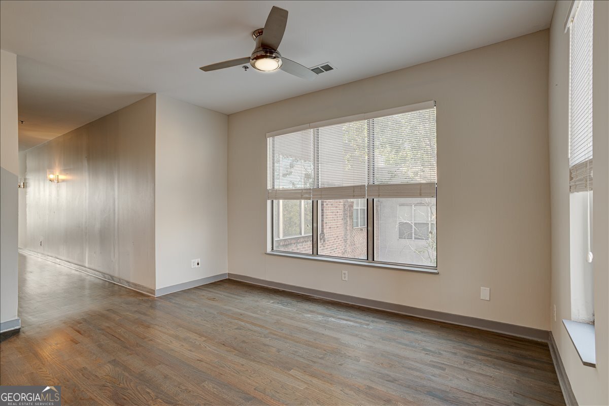 238 Walker Street SW # 32