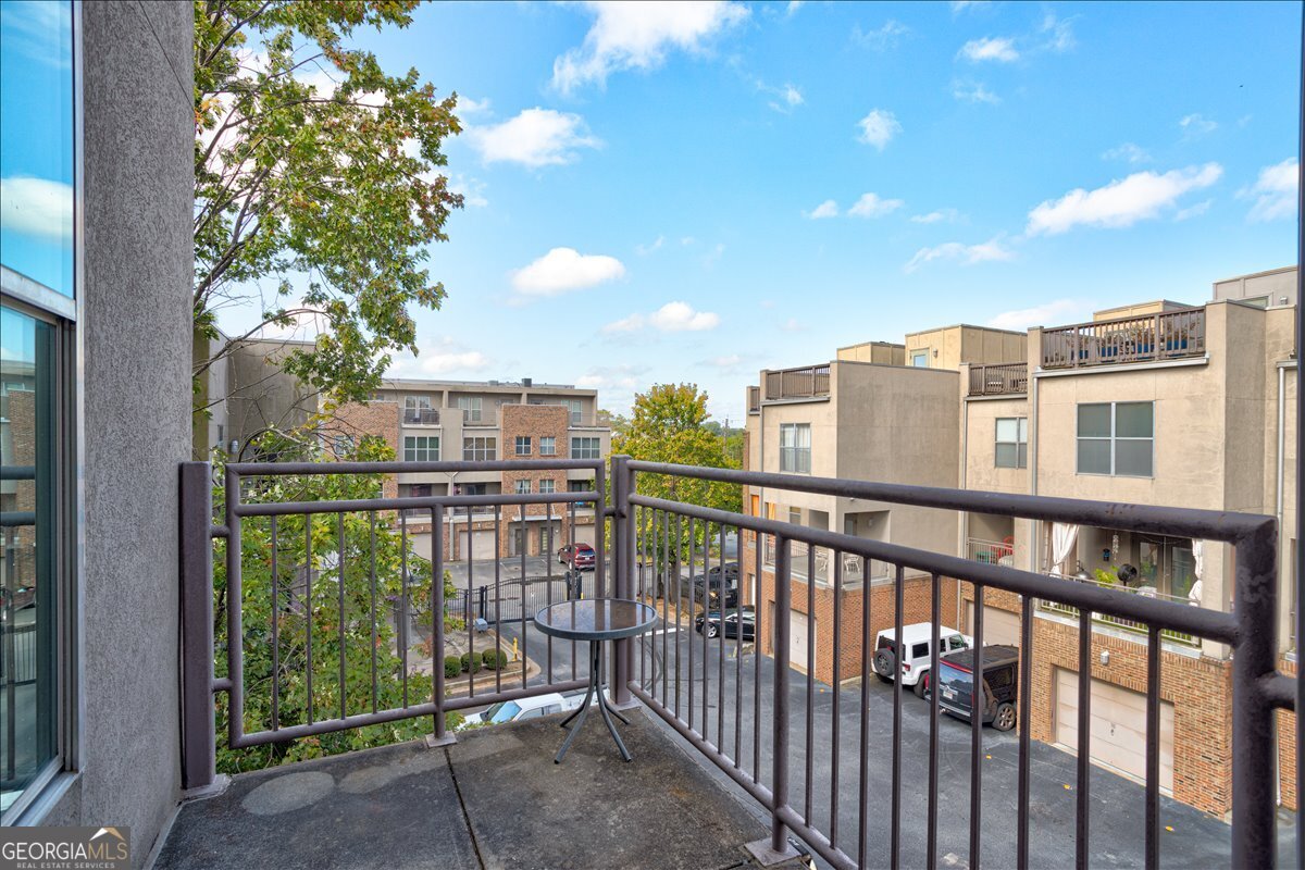 238 Walker Street SW # 32