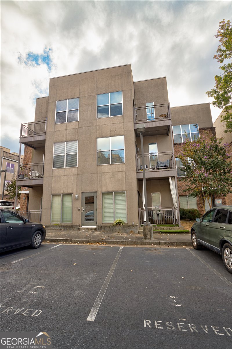 238 Walker Street SW # 32