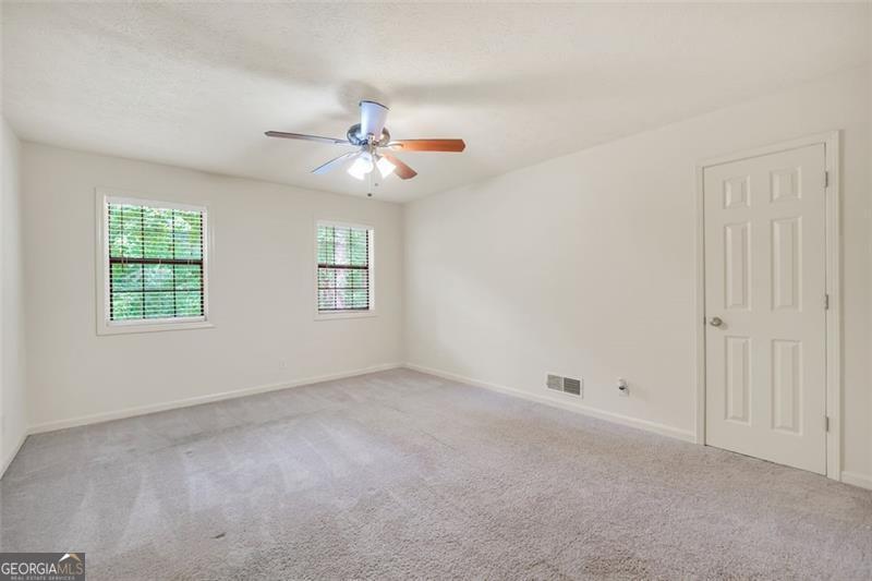 50 OAK LEAF Drive