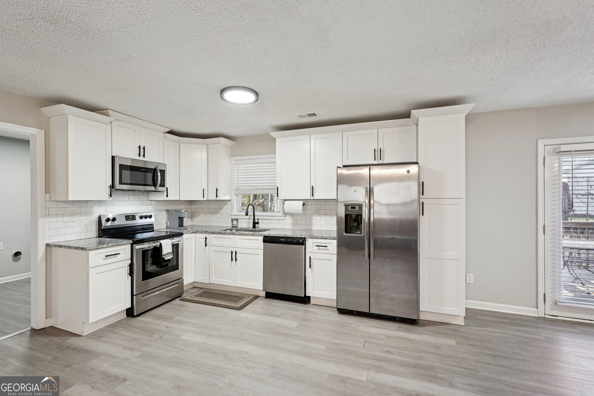 1961 Oak Leaf Court SW