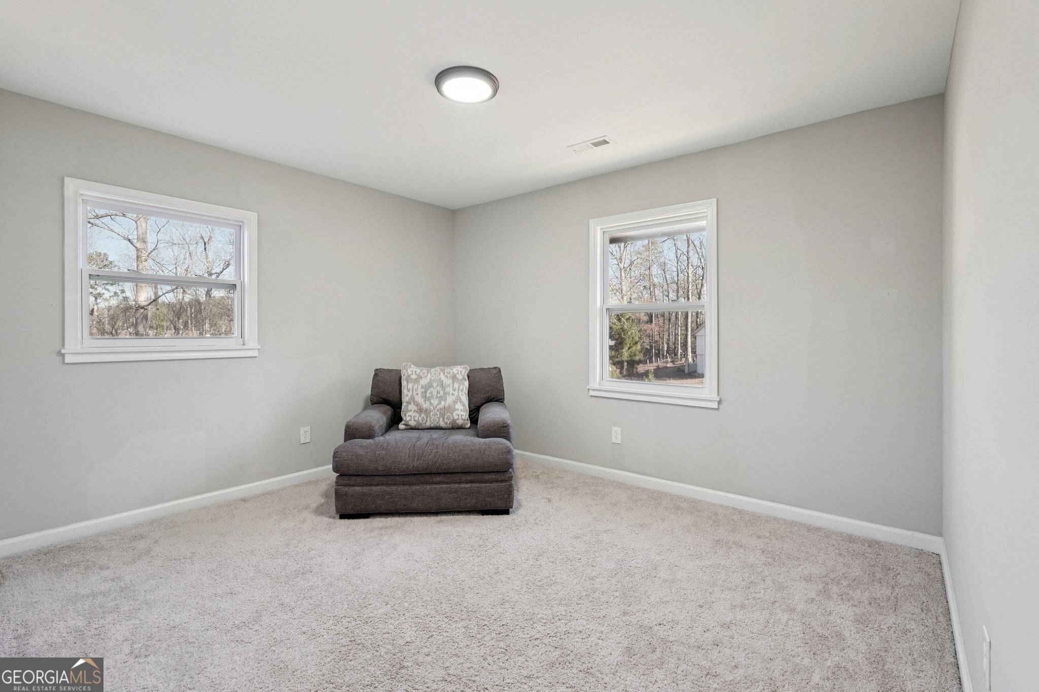 1961 Oak Leaf Court SW