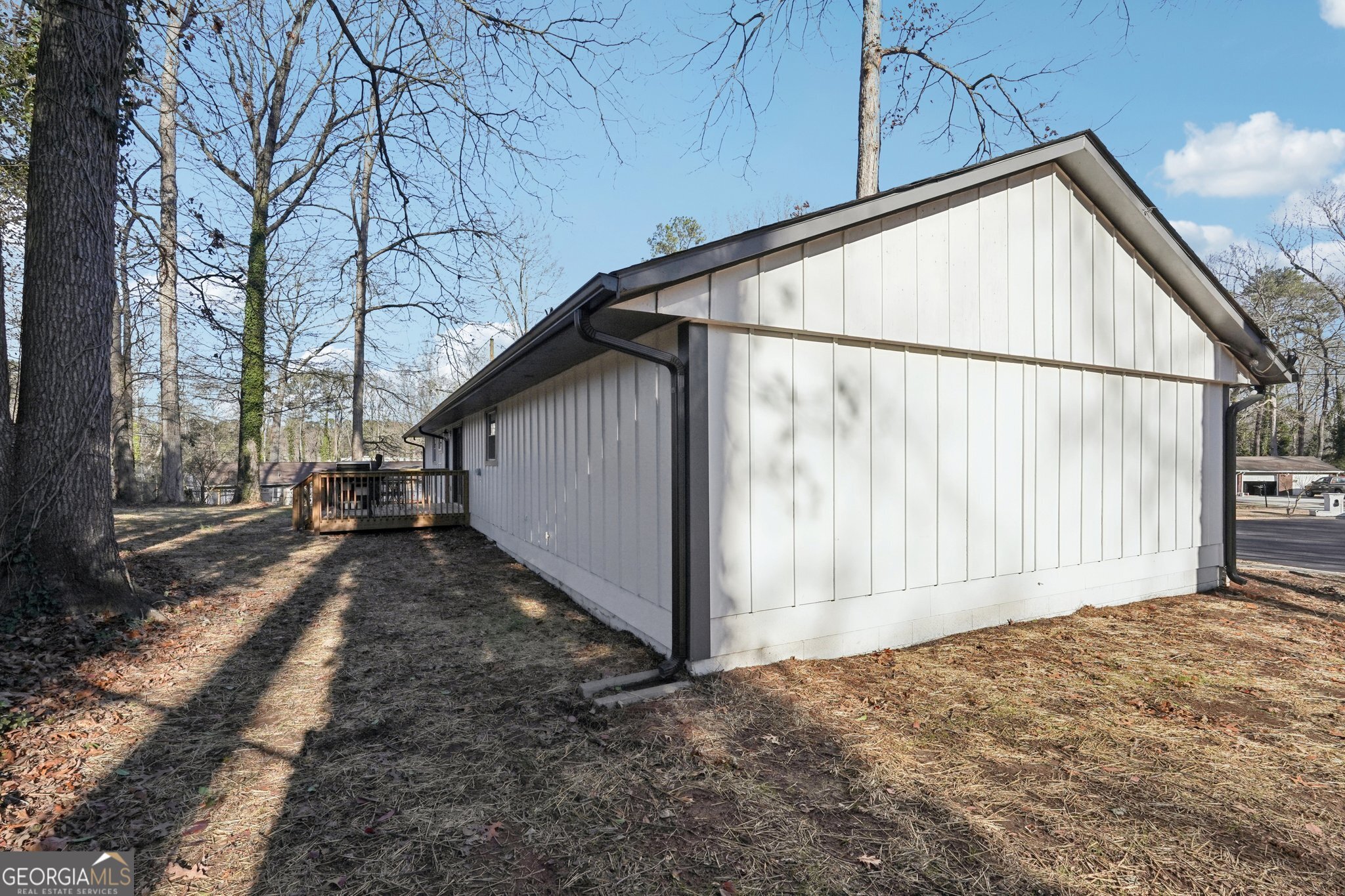 1961 Oak Leaf Court SW