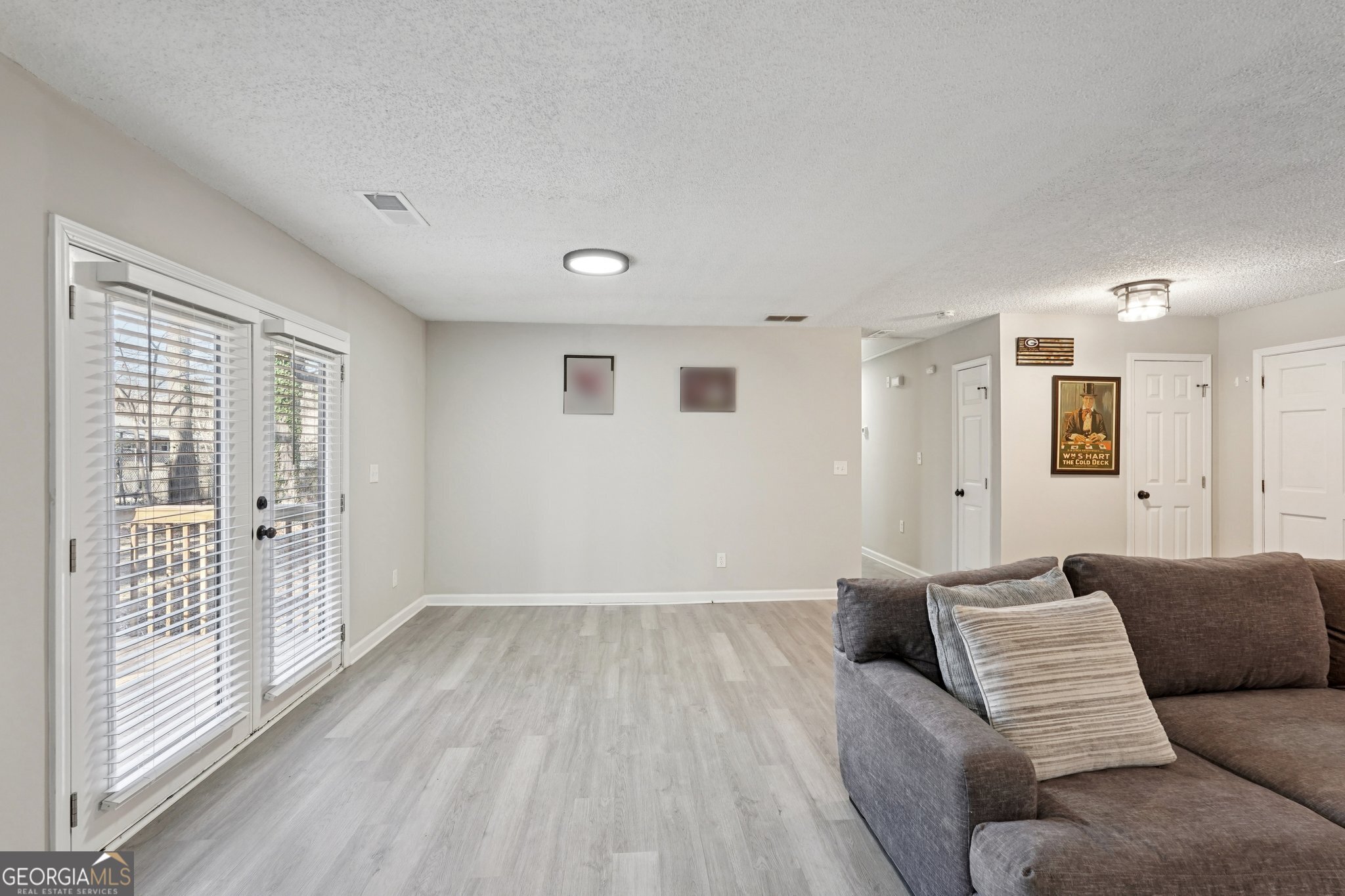 1961 Oak Leaf Court SW