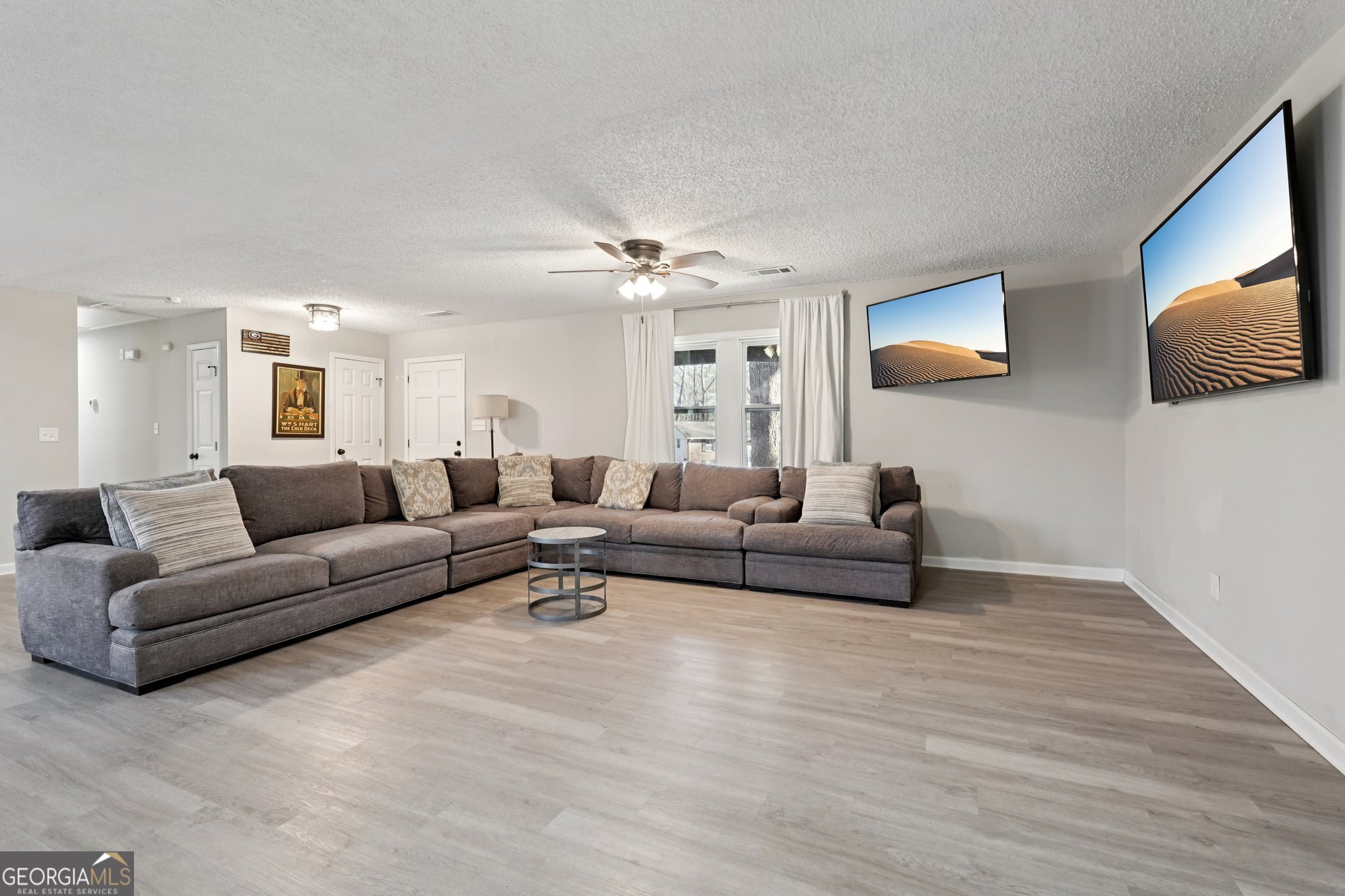 1961 Oak Leaf Court SW