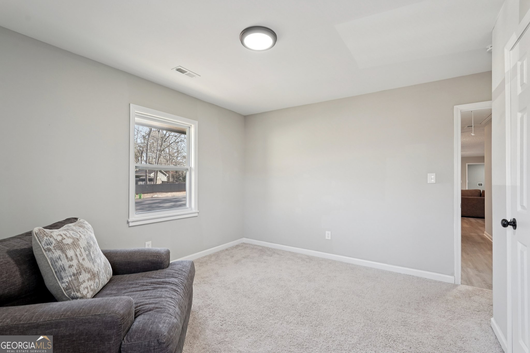 1961 Oak Leaf Court SW