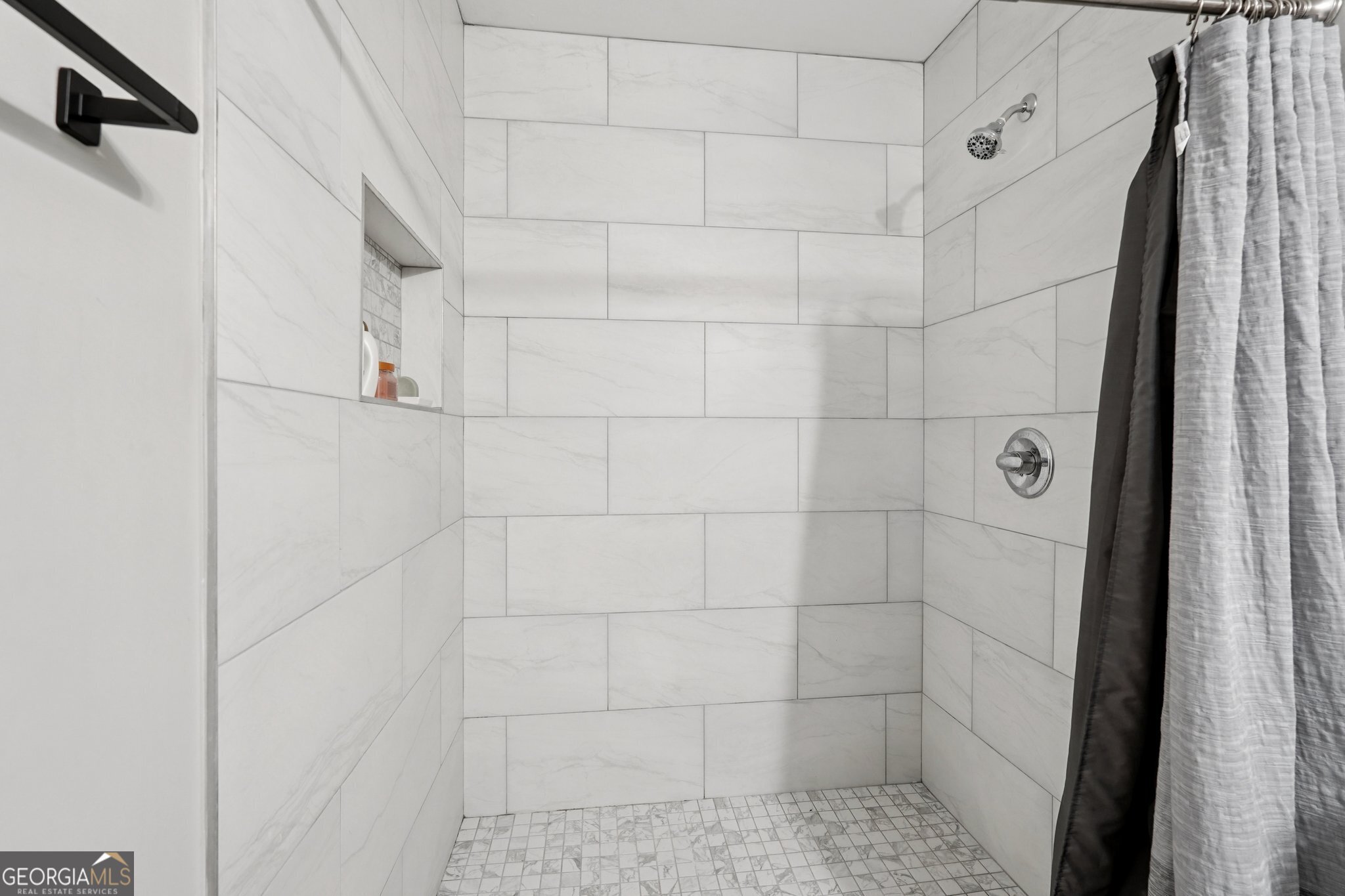 1961 Oak Leaf Court SW