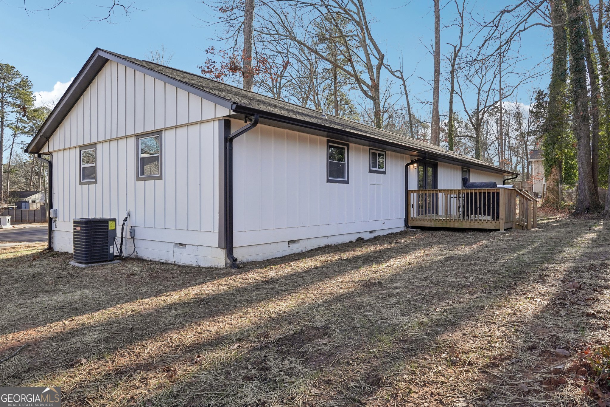 1961 Oak Leaf Court SW