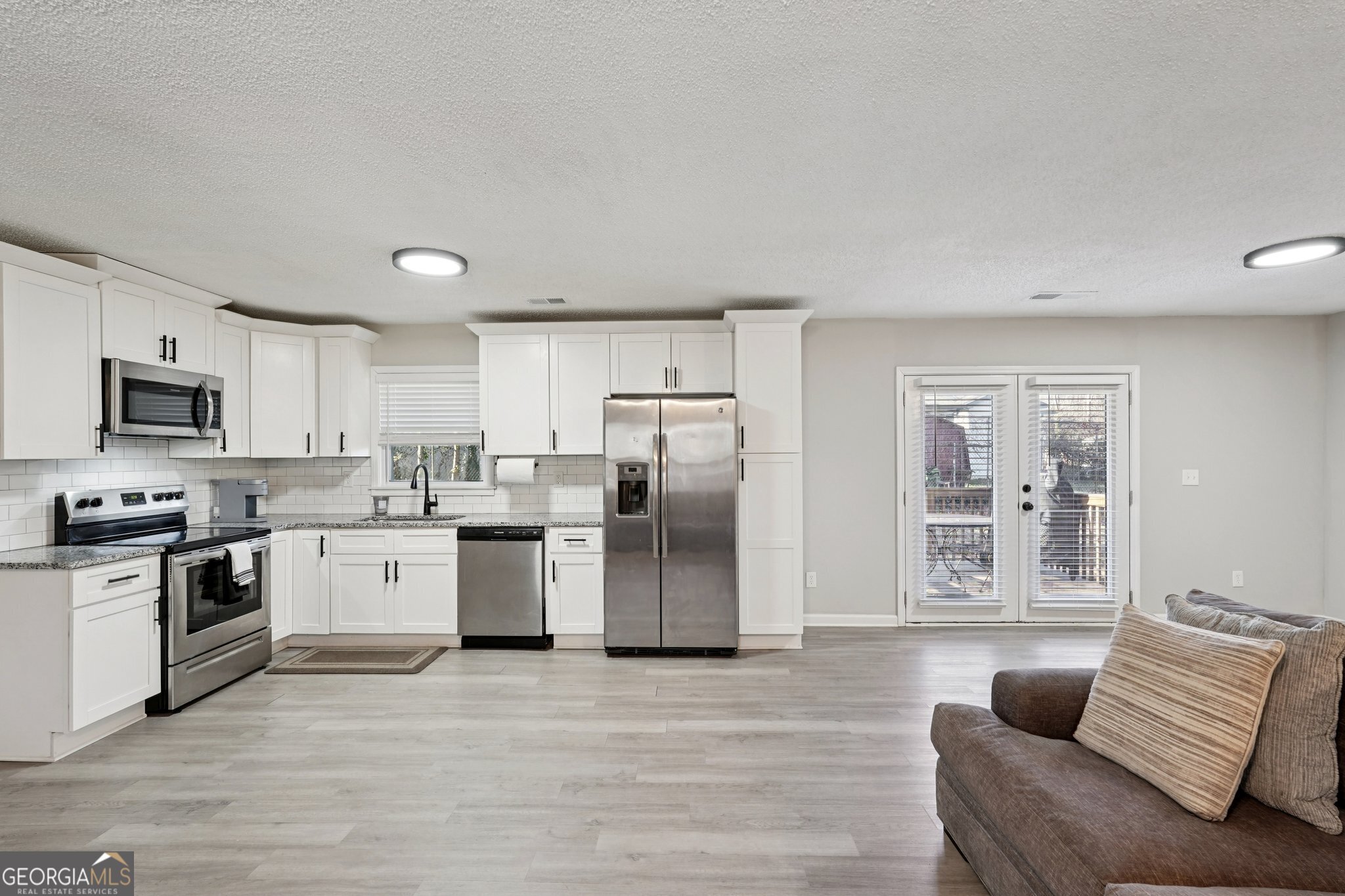 1961 Oak Leaf Court SW