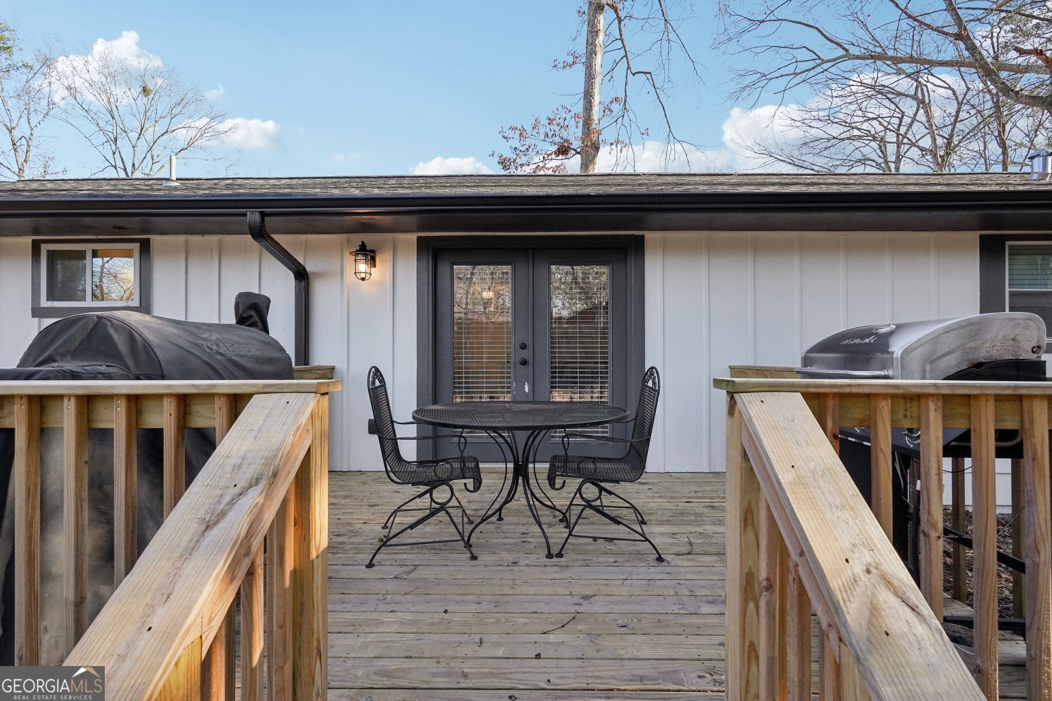 1961 Oak Leaf Court SW