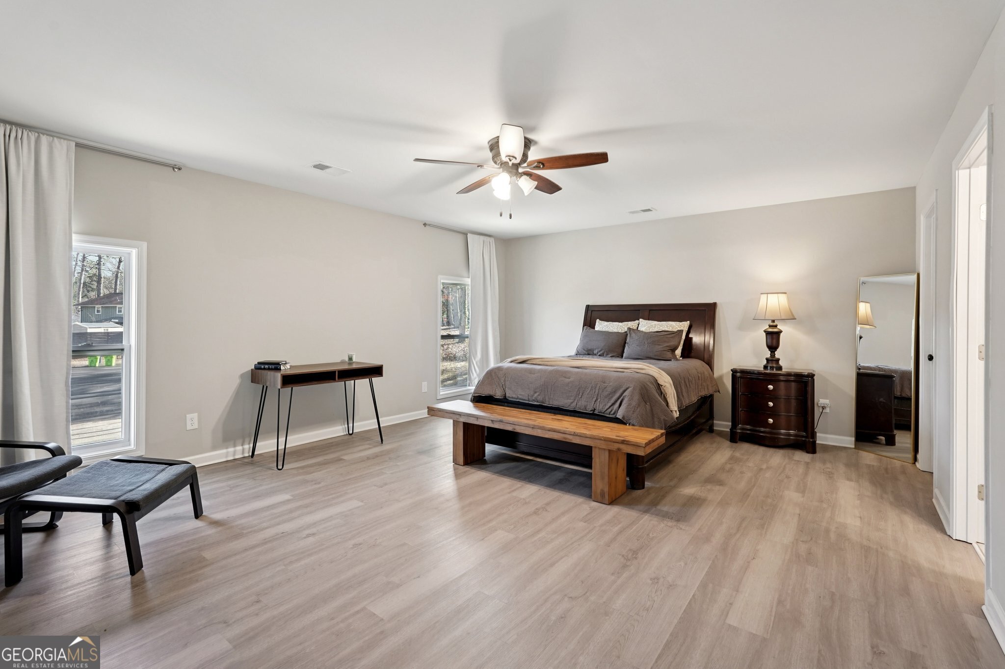 1961 Oak Leaf Court SW