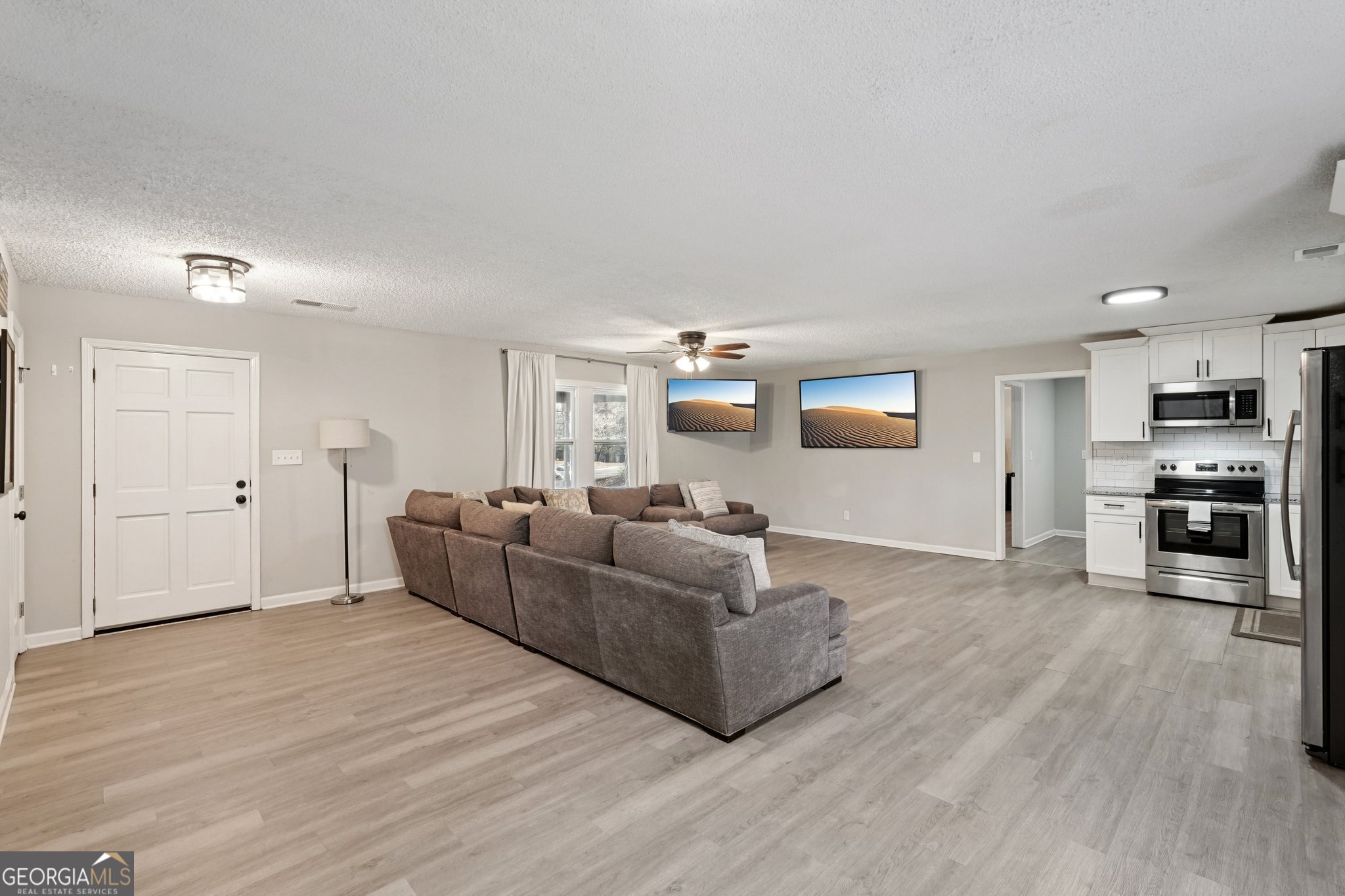 1961 Oak Leaf Court SW