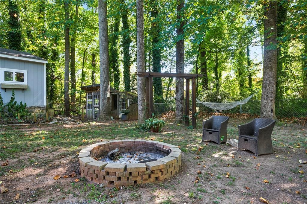 54 Dewey Lane SE
