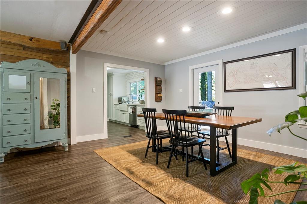 54 Dewey Lane SE