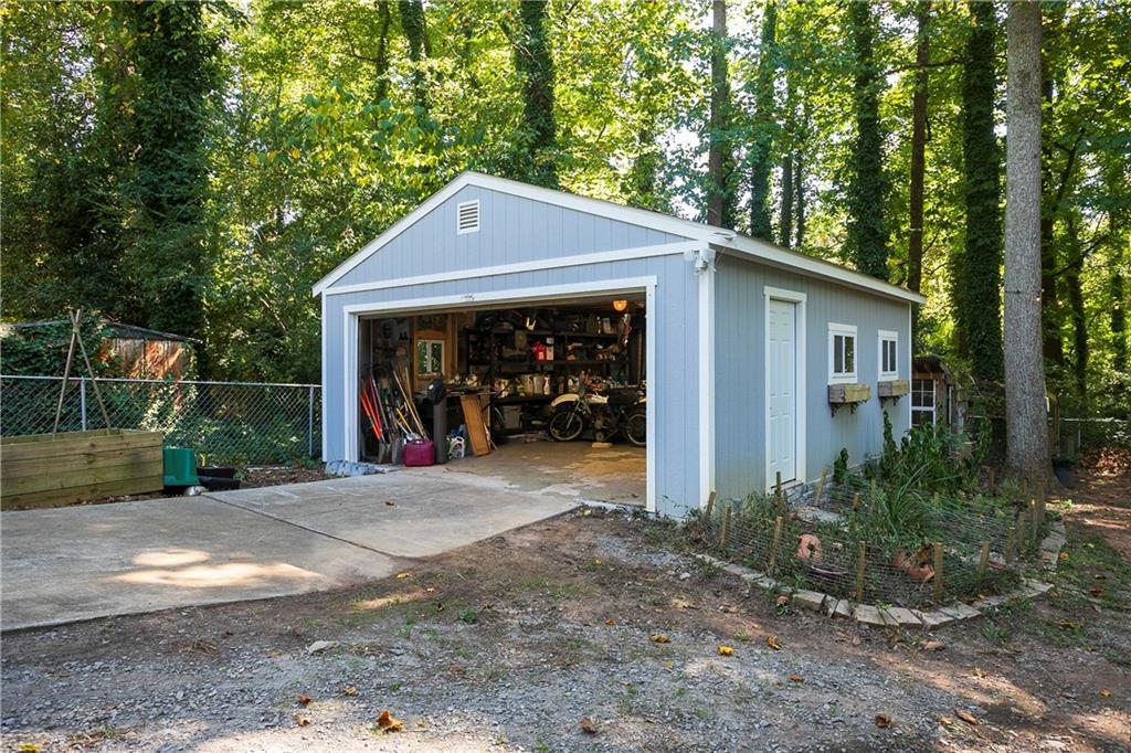 54 Dewey Lane SE
