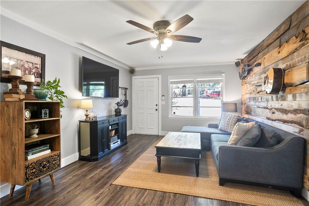 54 Dewey Lane SE